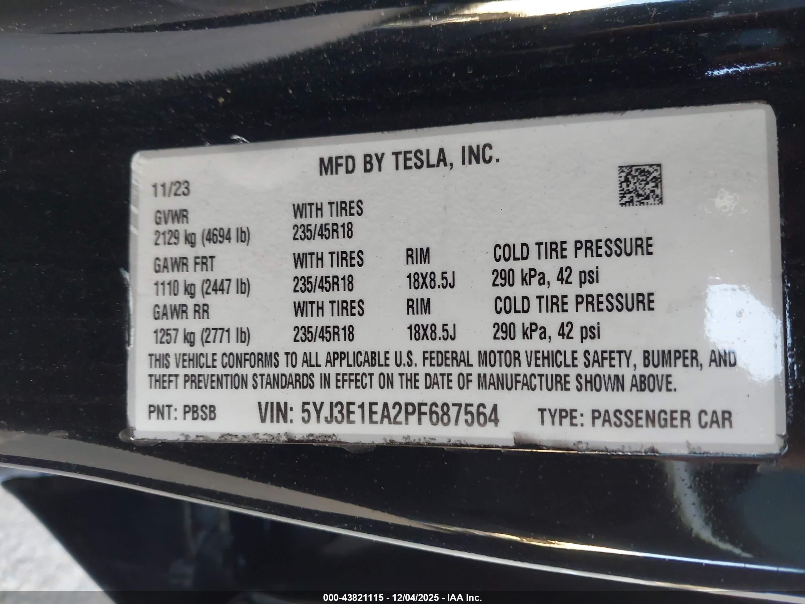 TESLA MODEL image 9