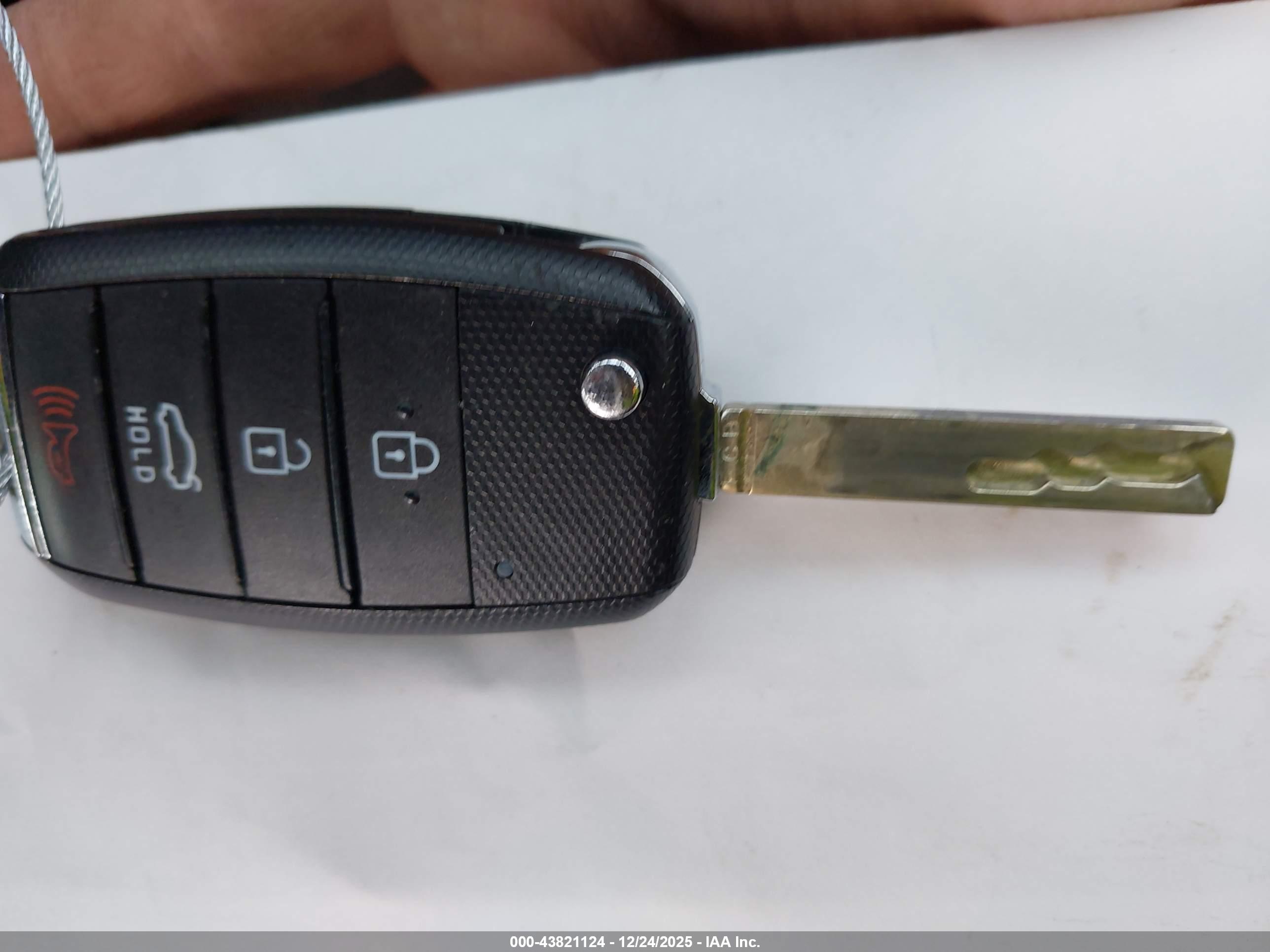 KIA RIO image 11