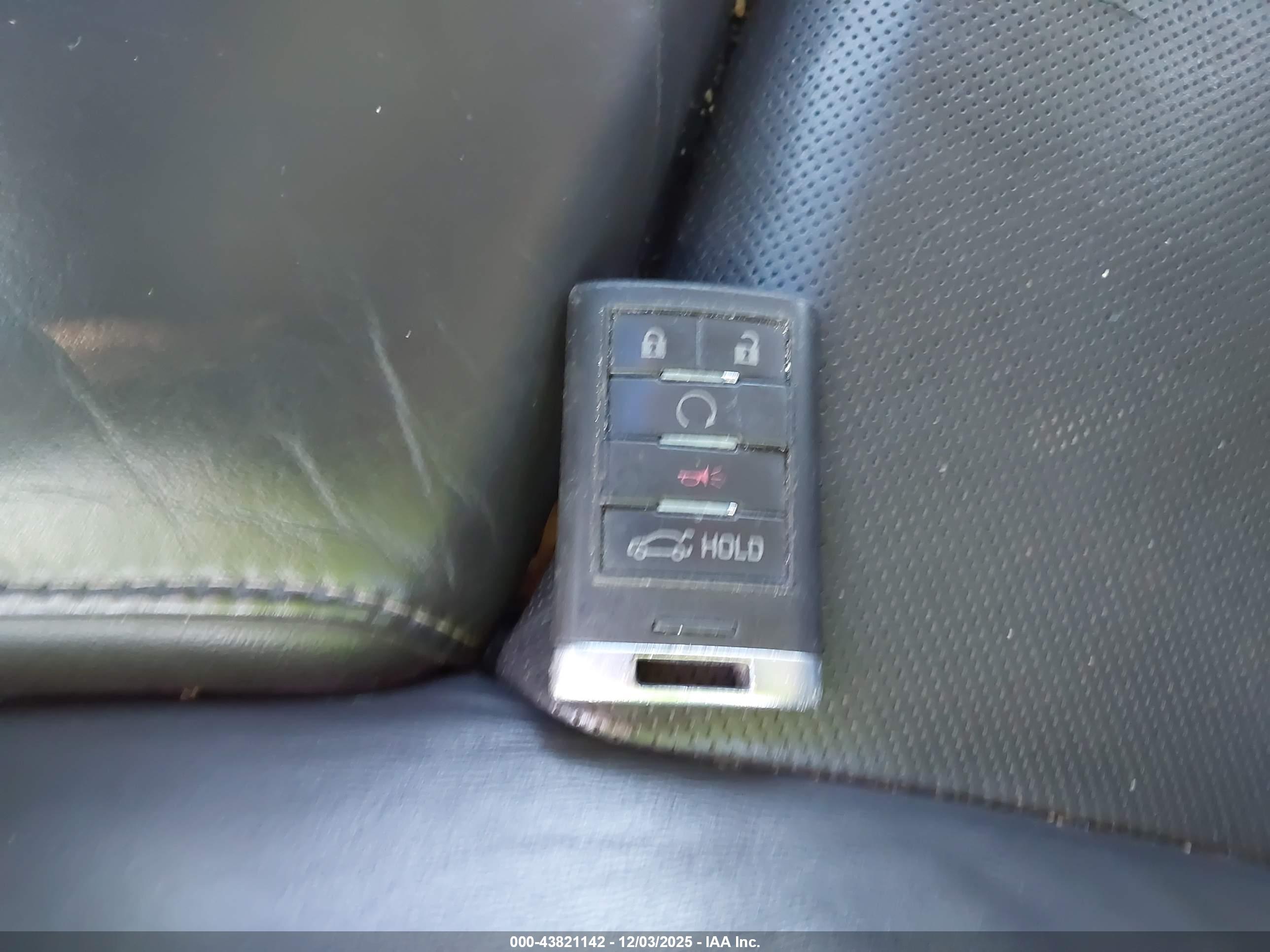 CADILLAC XTS image 11