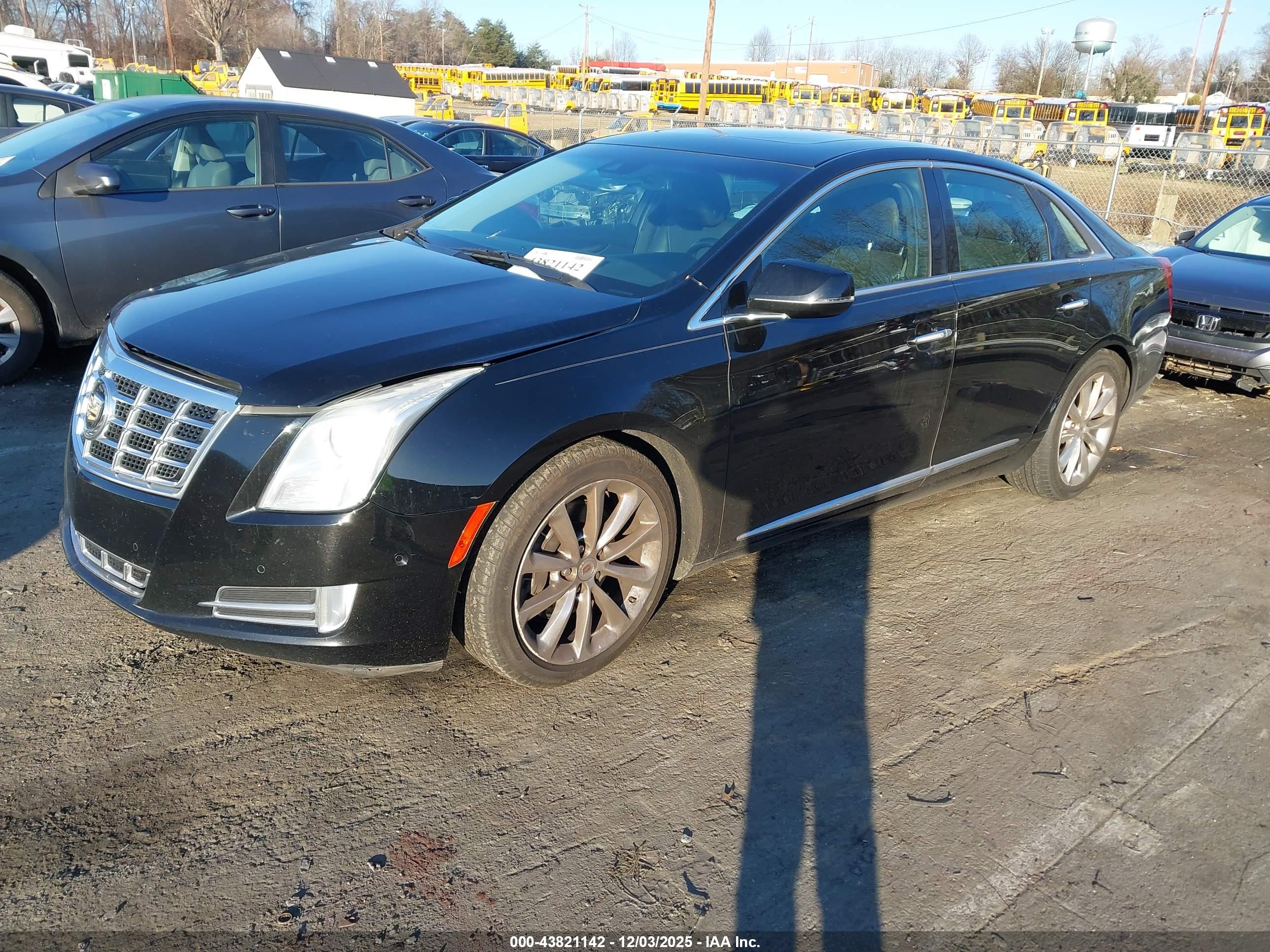 CADILLAC XTS image 2