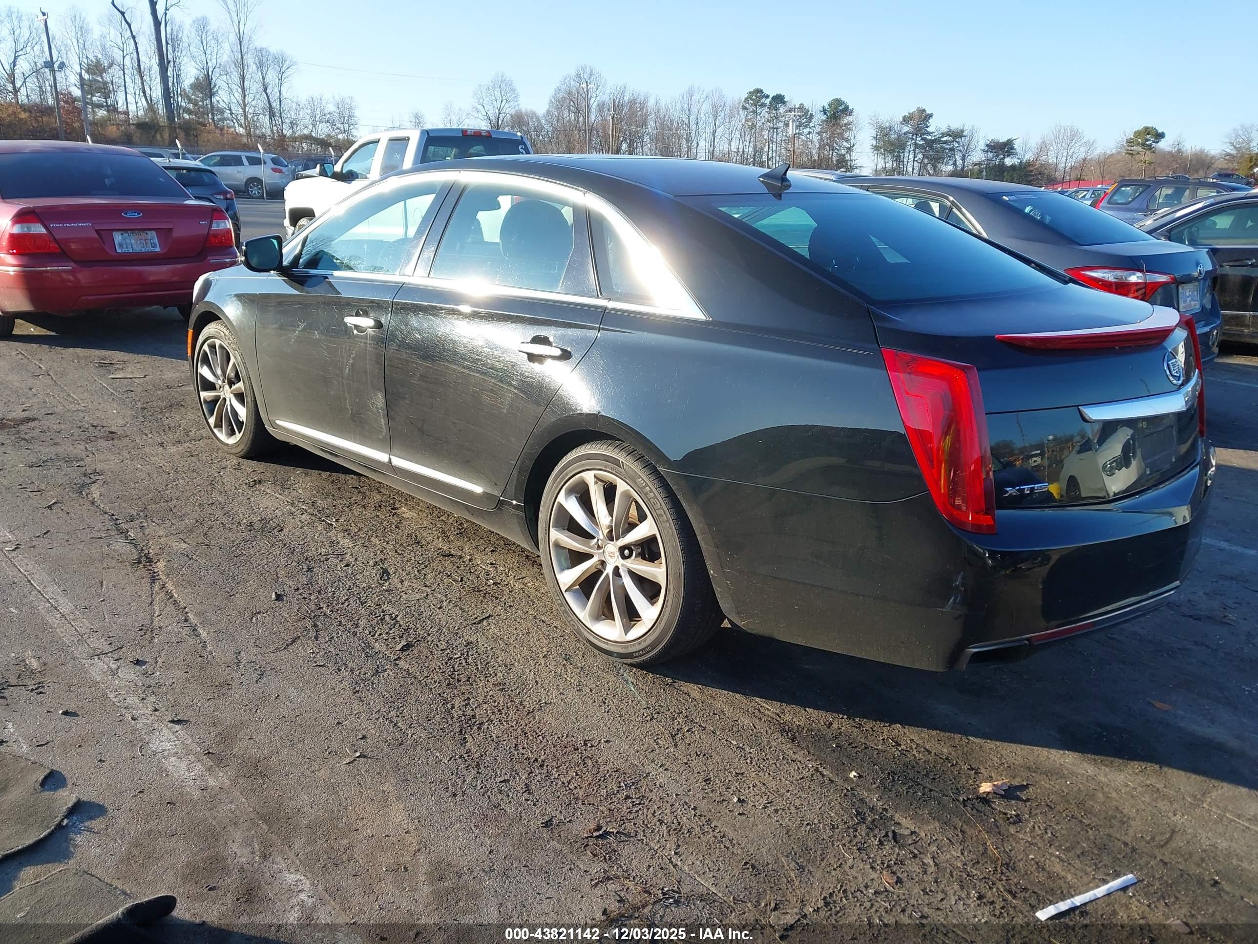 CADILLAC XTS image 3