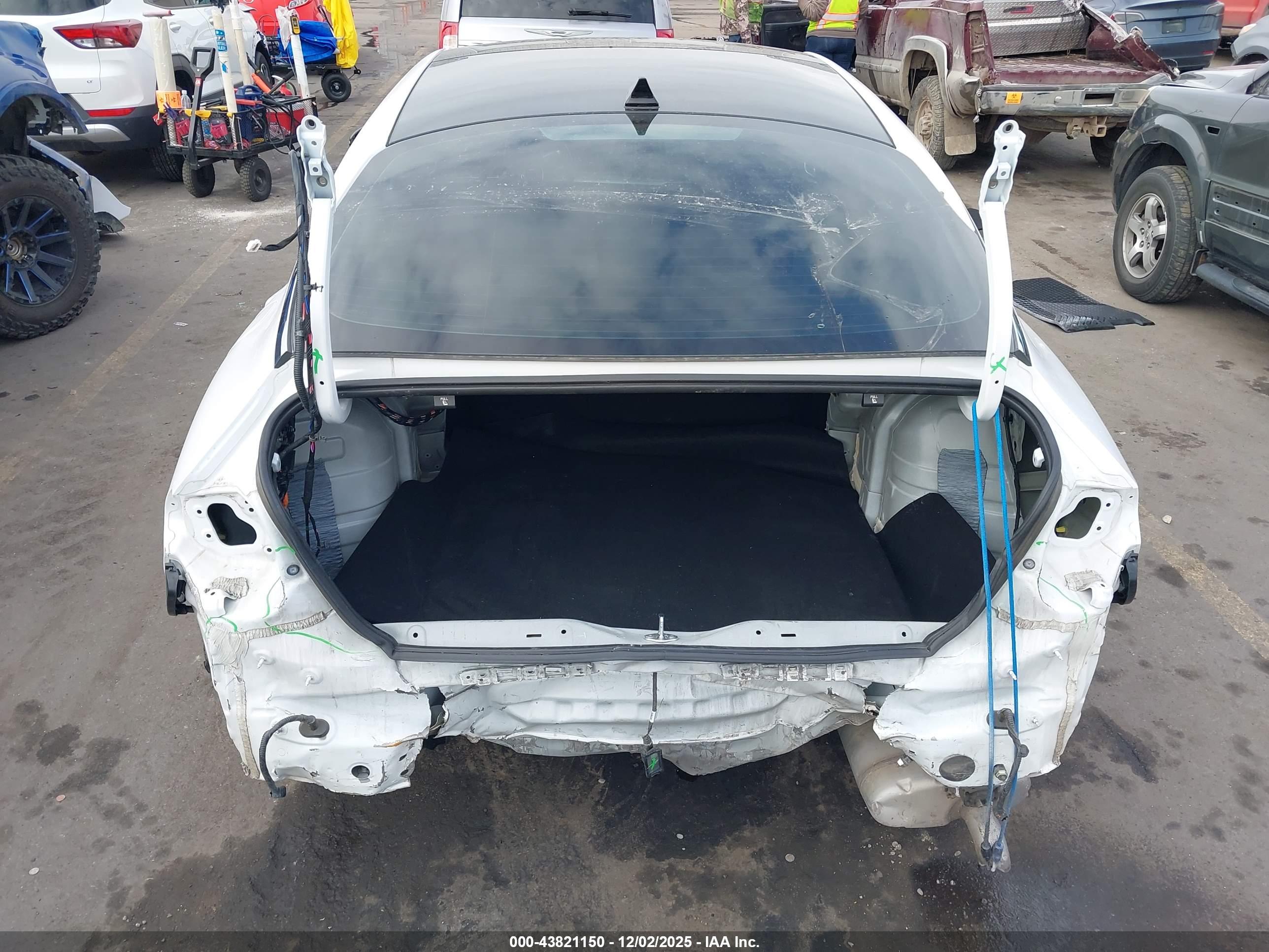 KIA K5 image 6