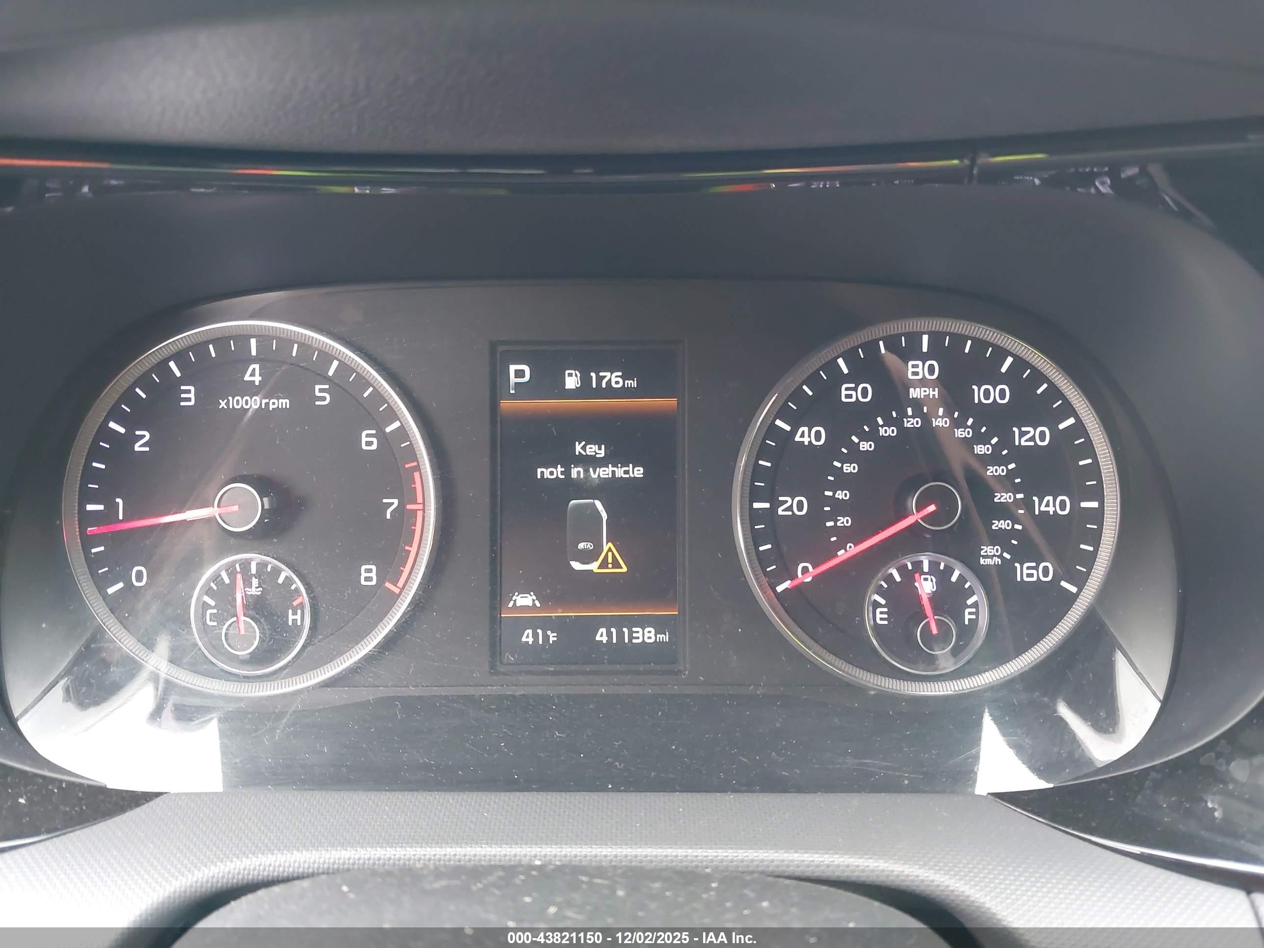 KIA K5 image 7