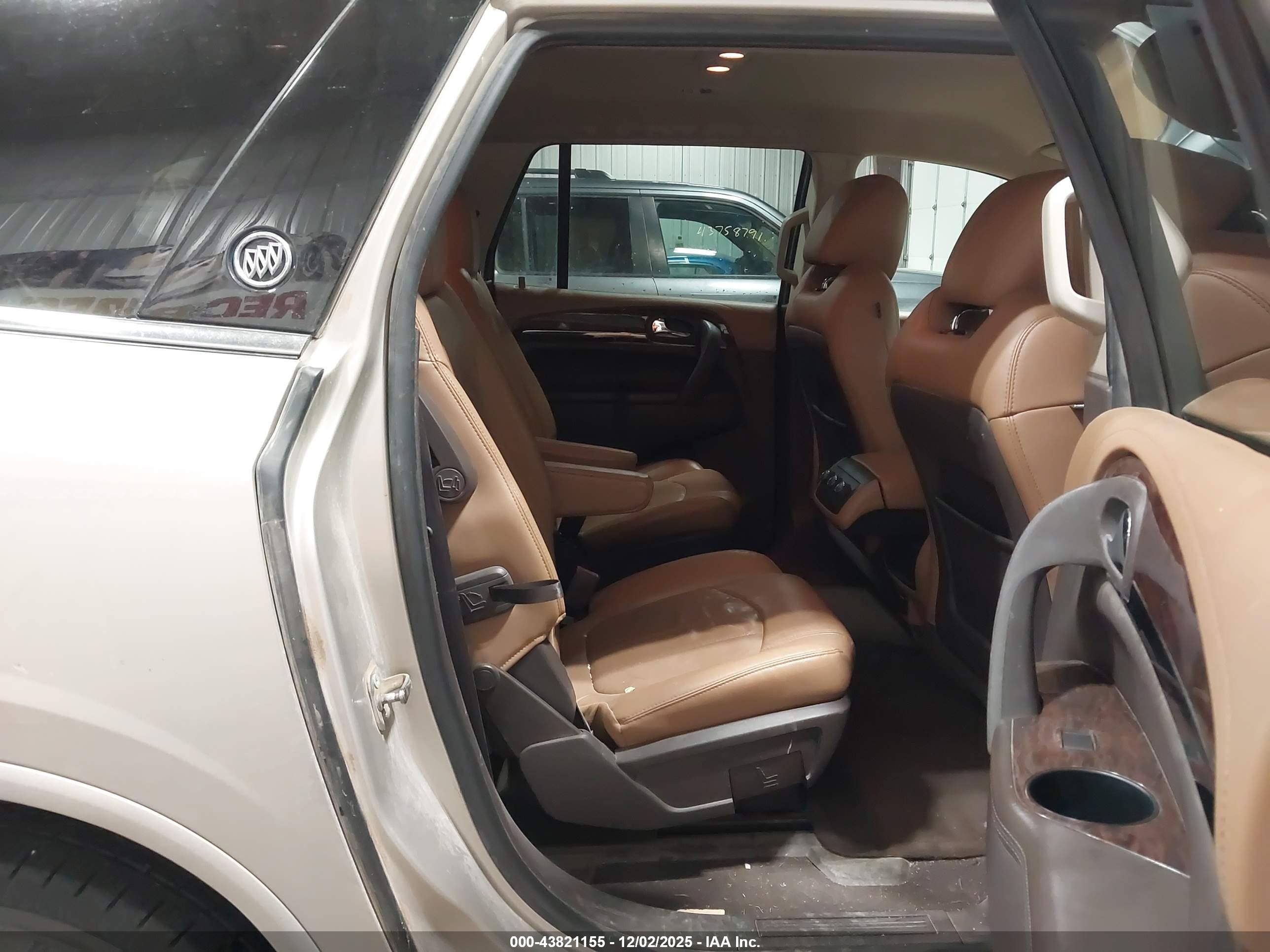 BUICK ENCLAVE image 8