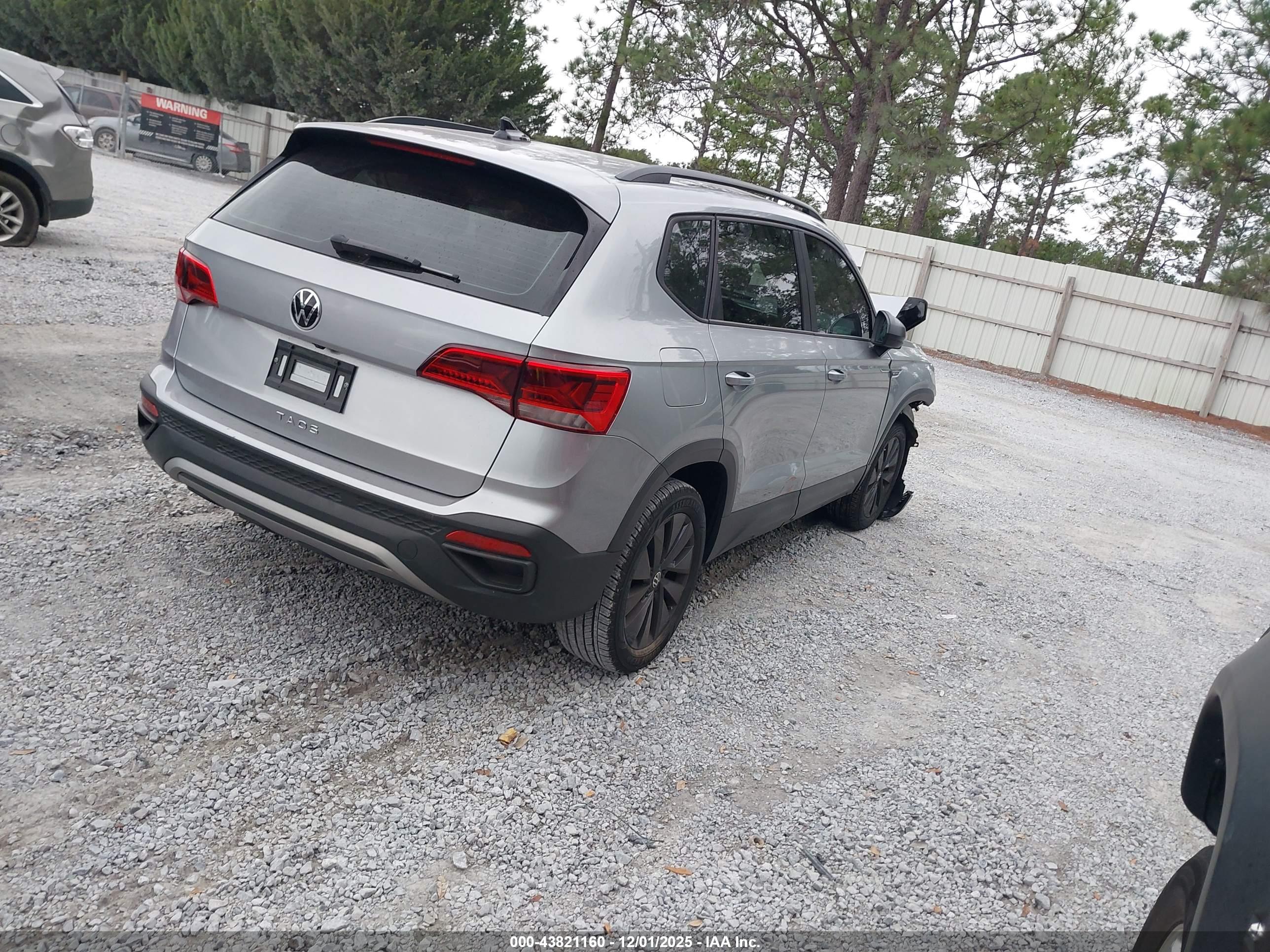 VOLKSWAGEN TAOS image 4