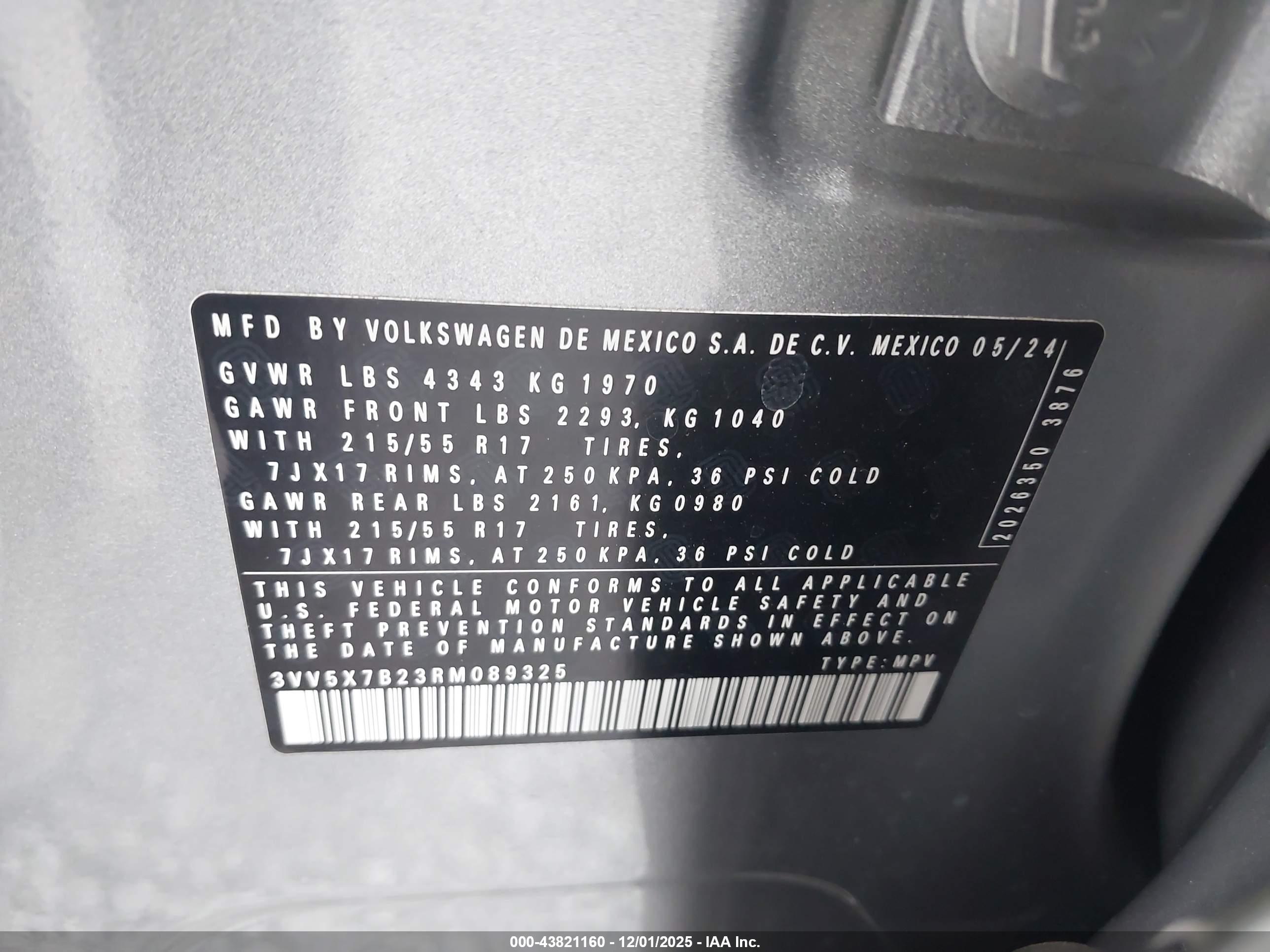 VOLKSWAGEN TAOS image 9
