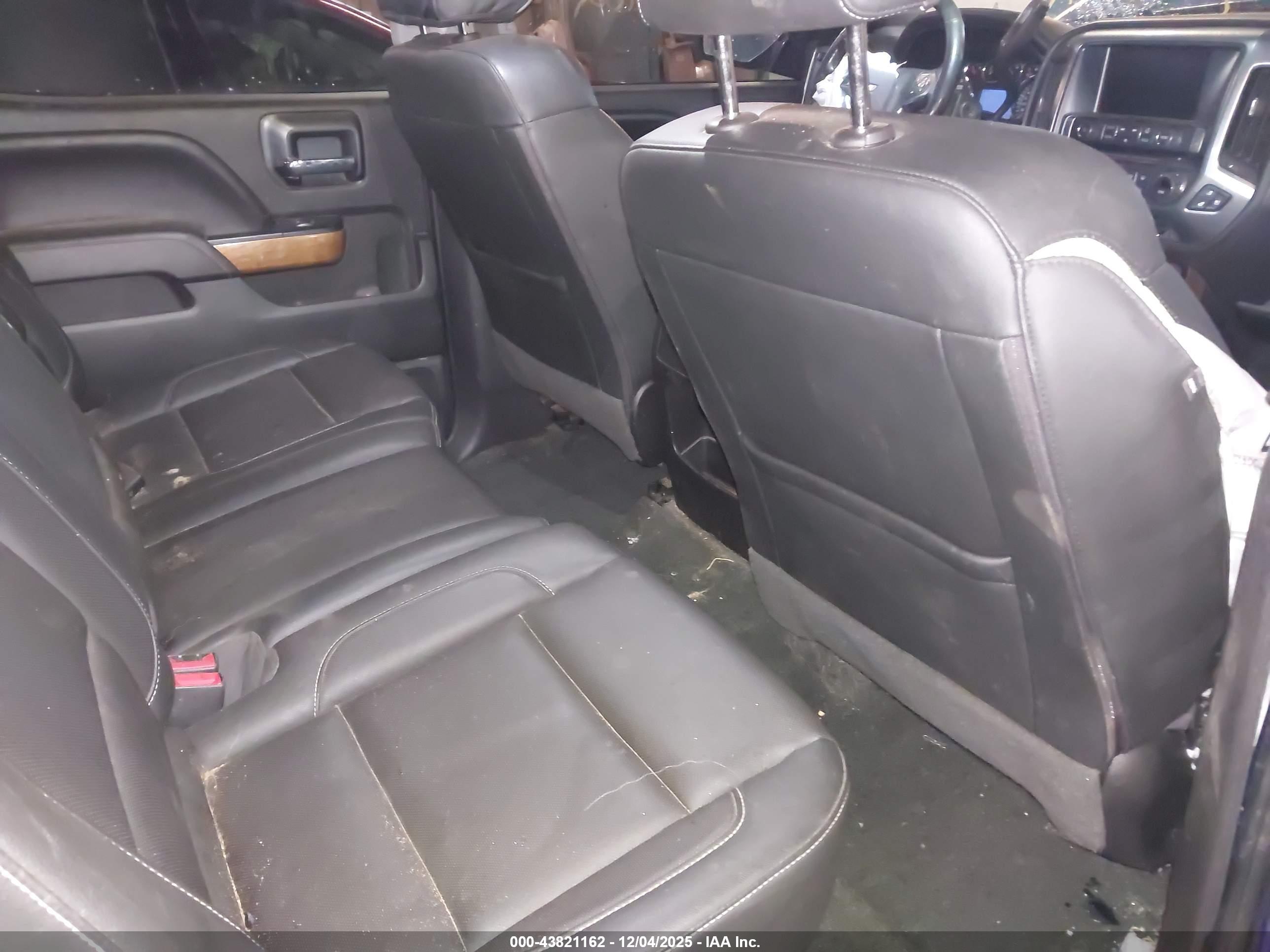 CHEVROLET SILVERADO image 8