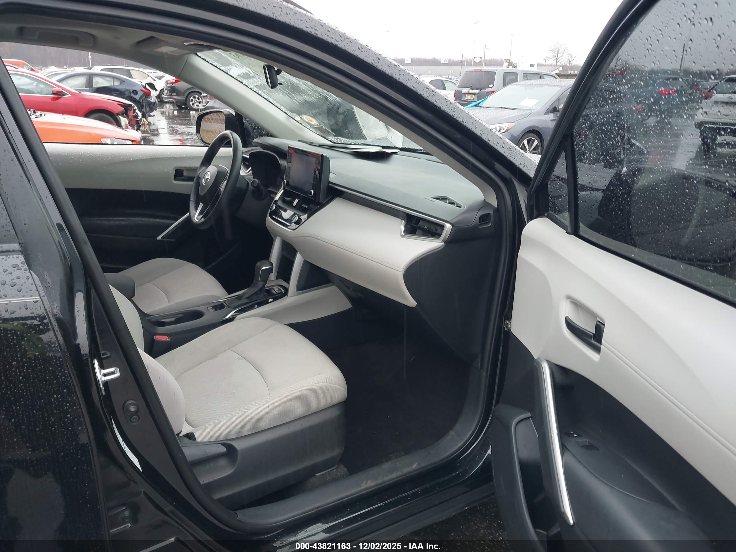 TOYOTA COROLLA image 5