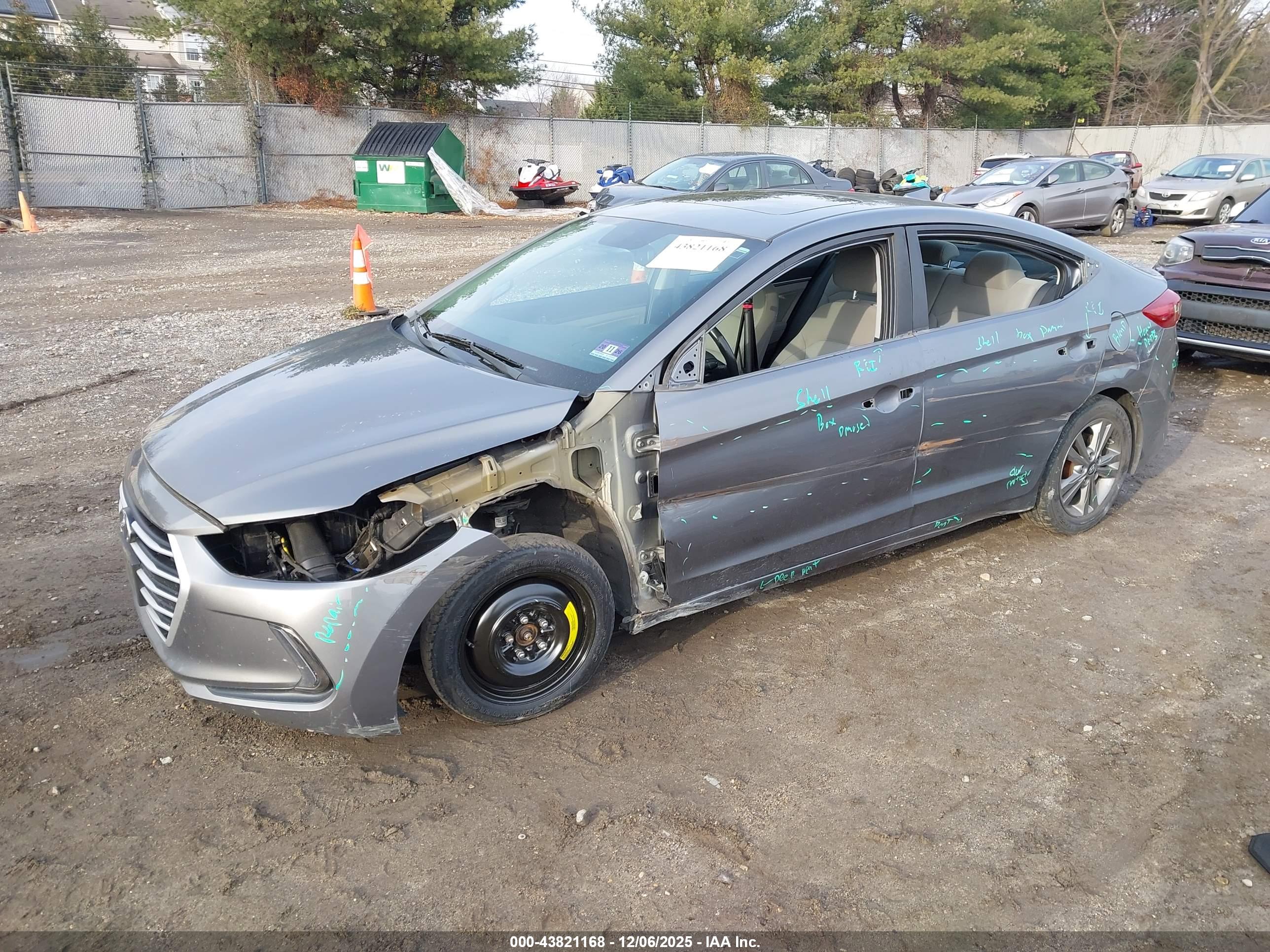HYUNDAI ELANTRA image 2