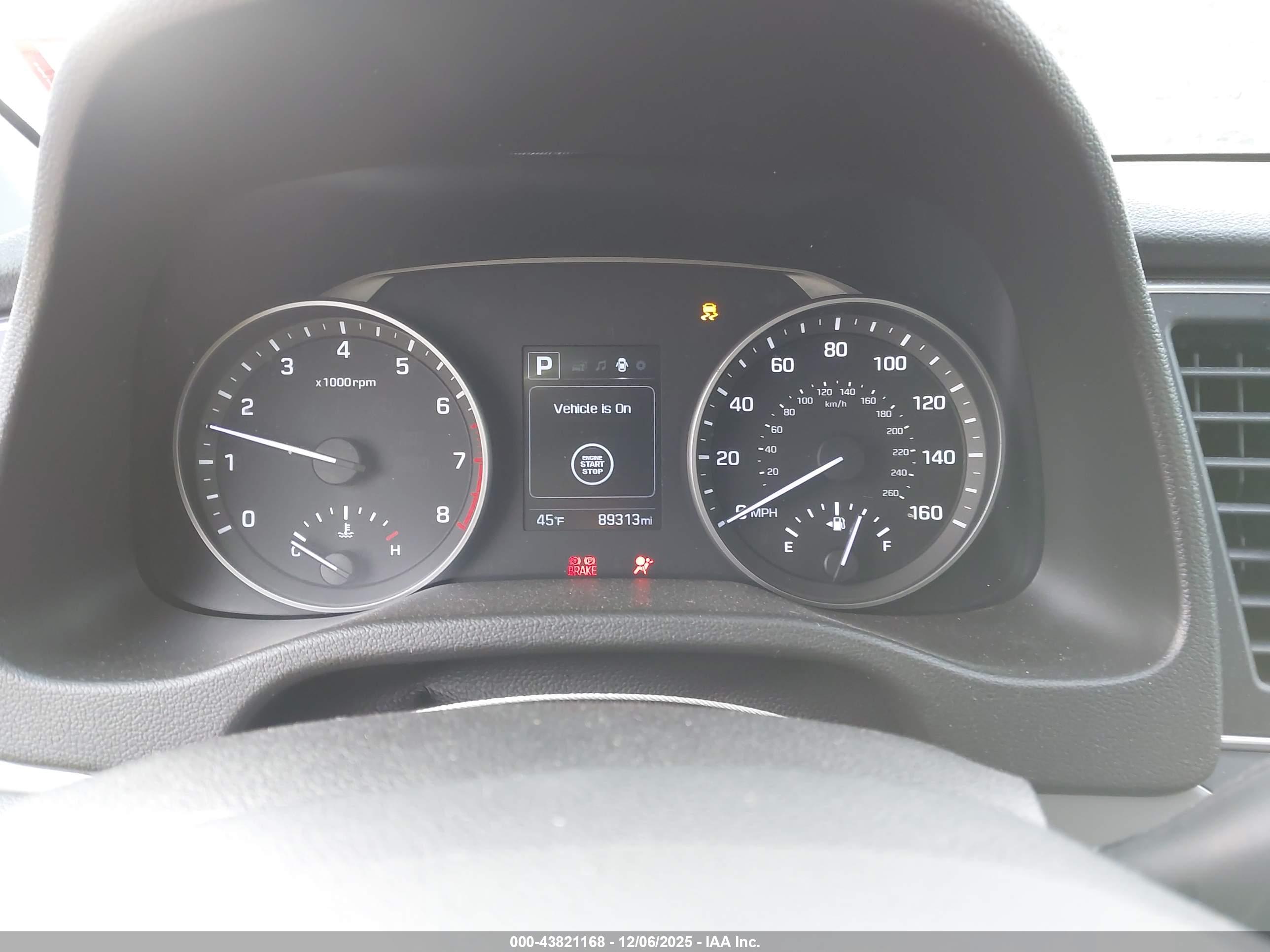 HYUNDAI ELANTRA image 7