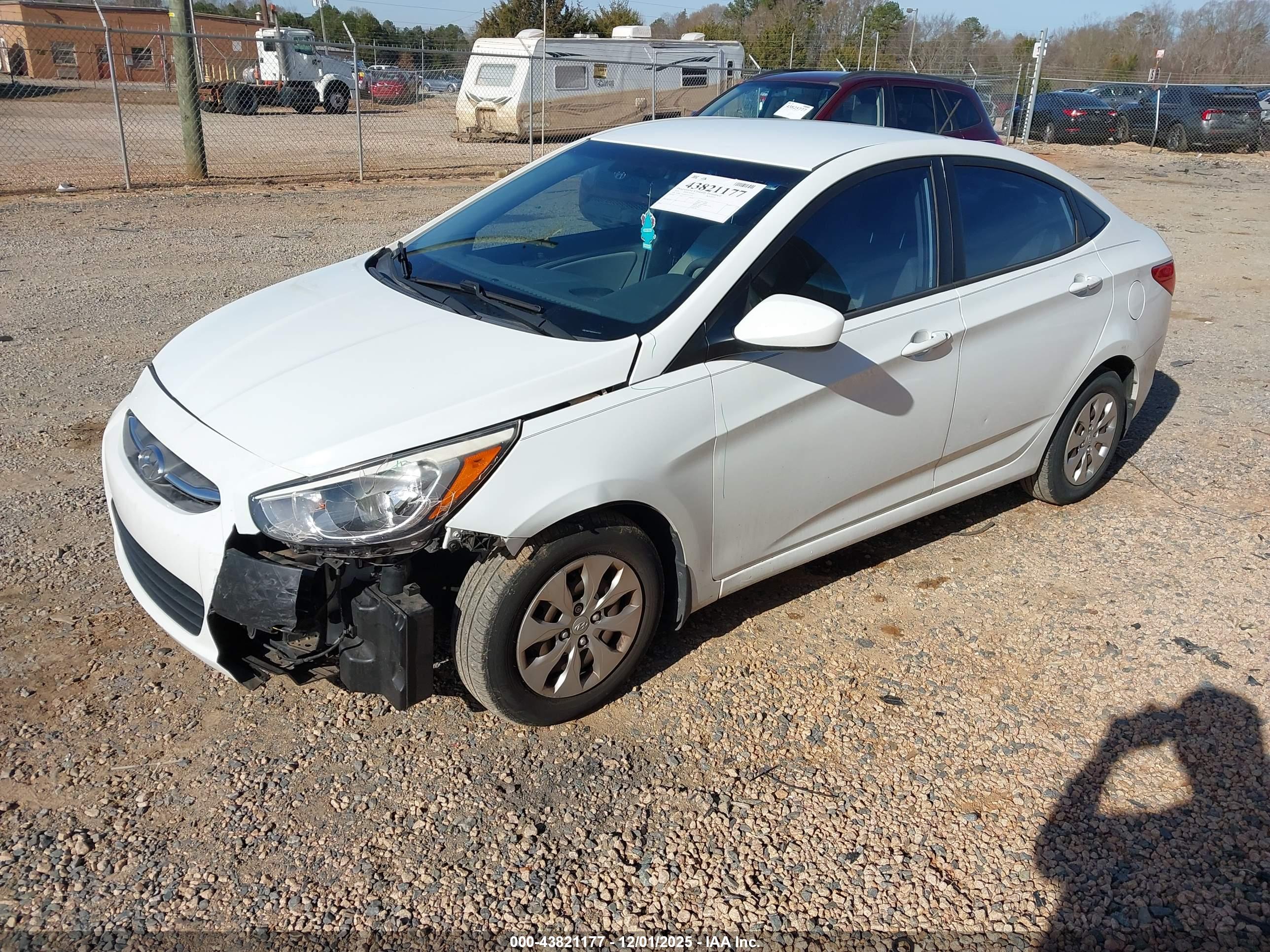 HYUNDAI ACCENT image 2