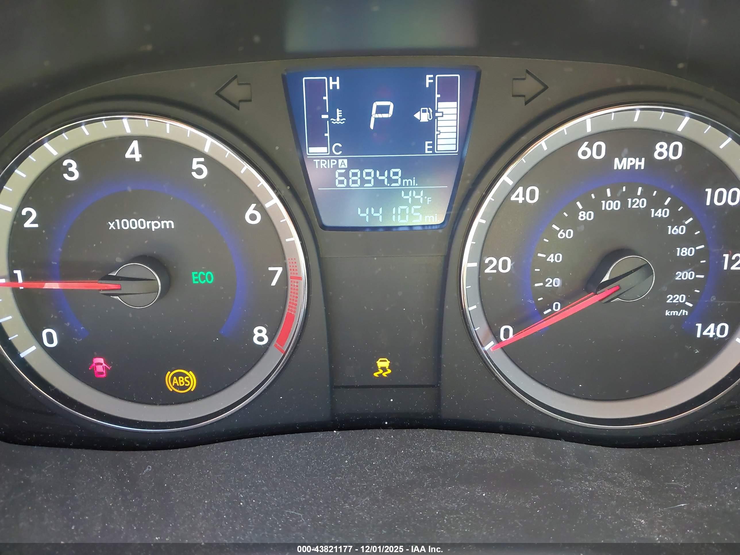 HYUNDAI ACCENT image 7