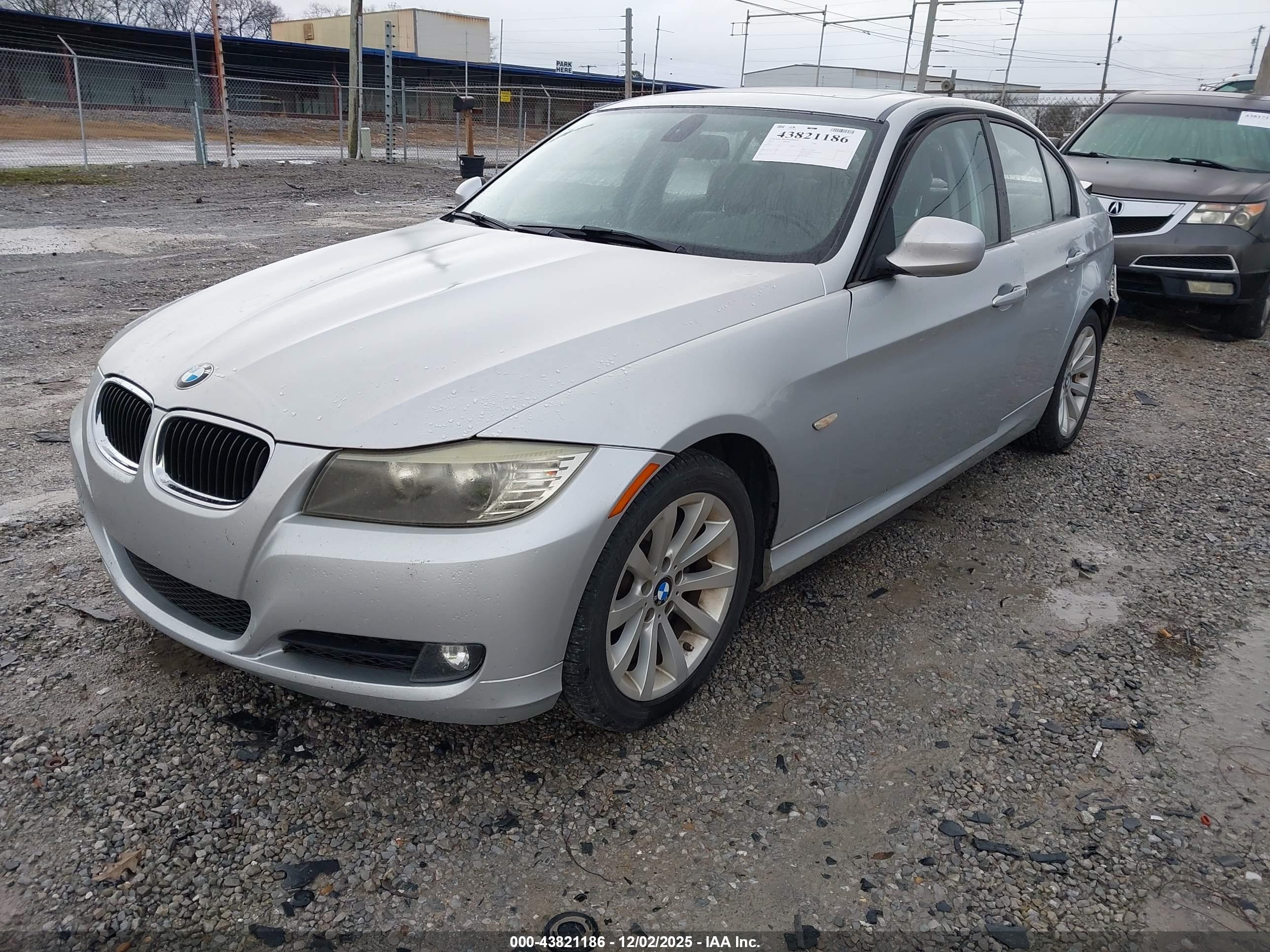 BMW 328I image 2