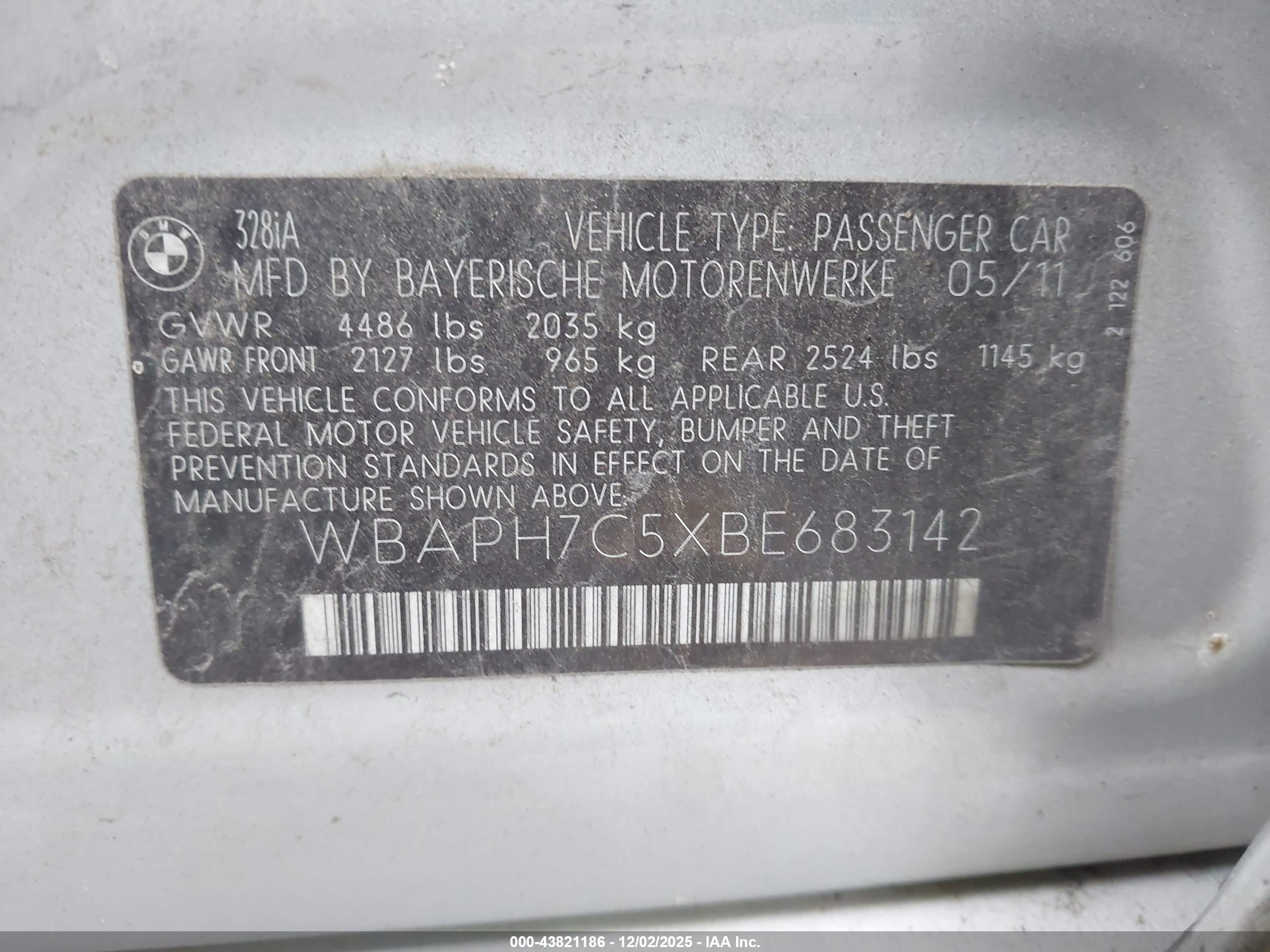 BMW 328I image 9