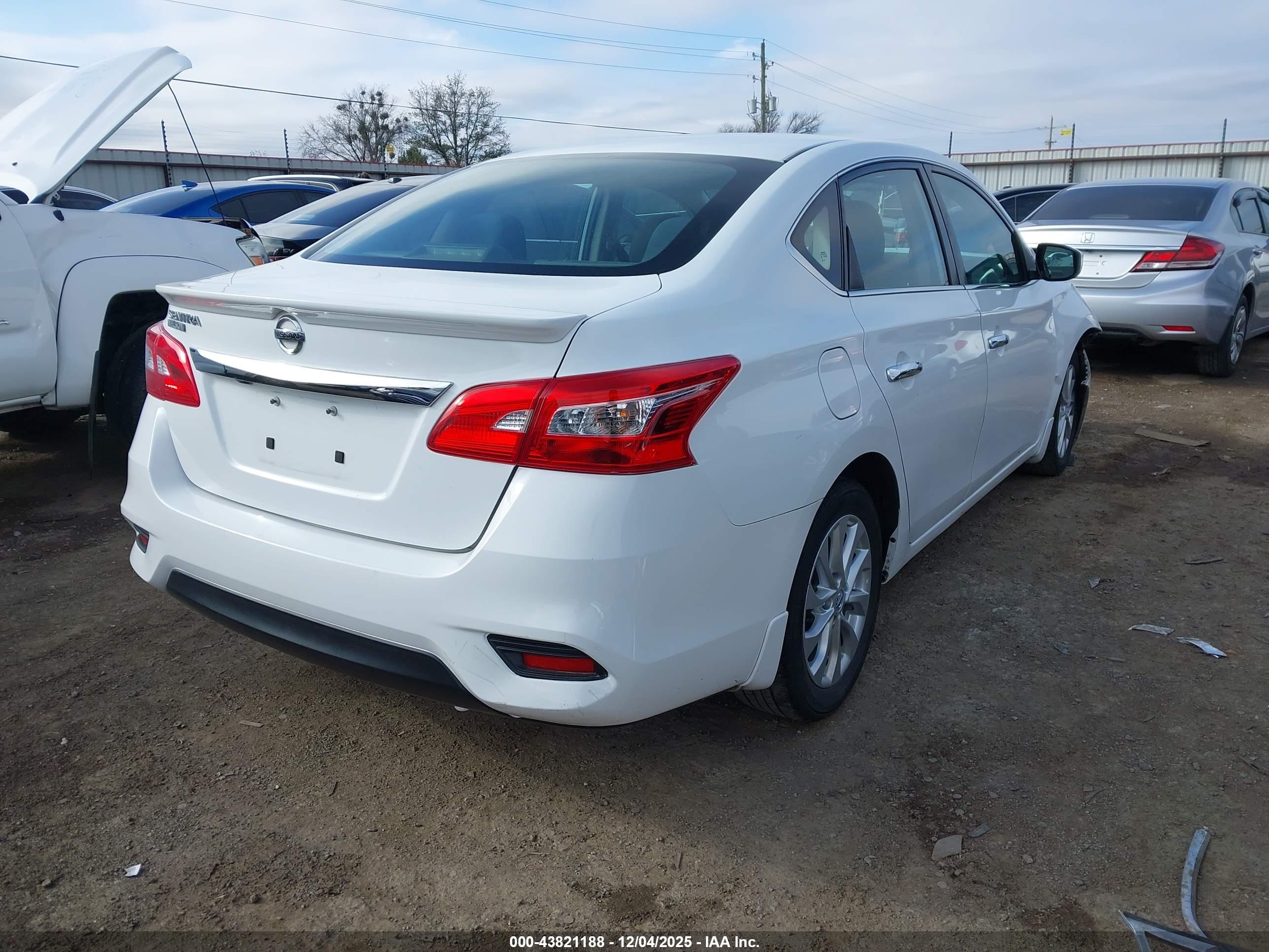 NISSAN SENTRA image 4