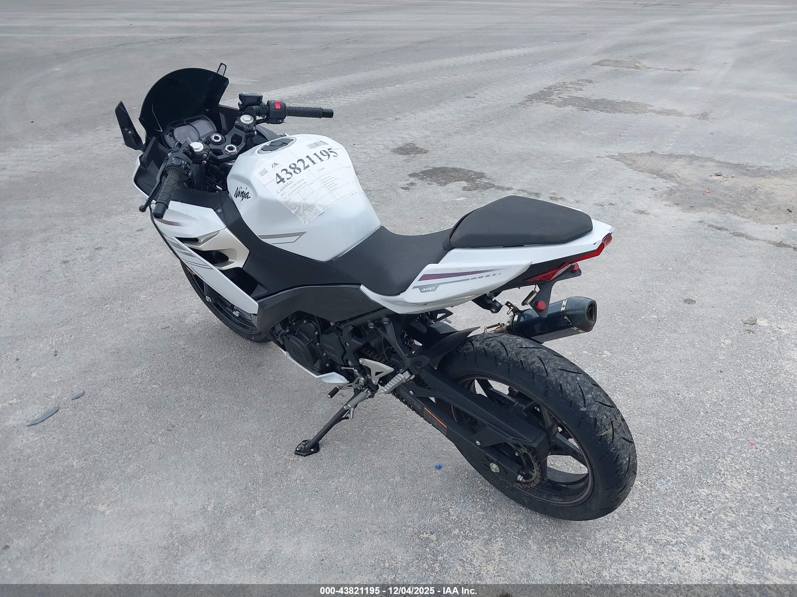 KAWASAKI EX400 image 3