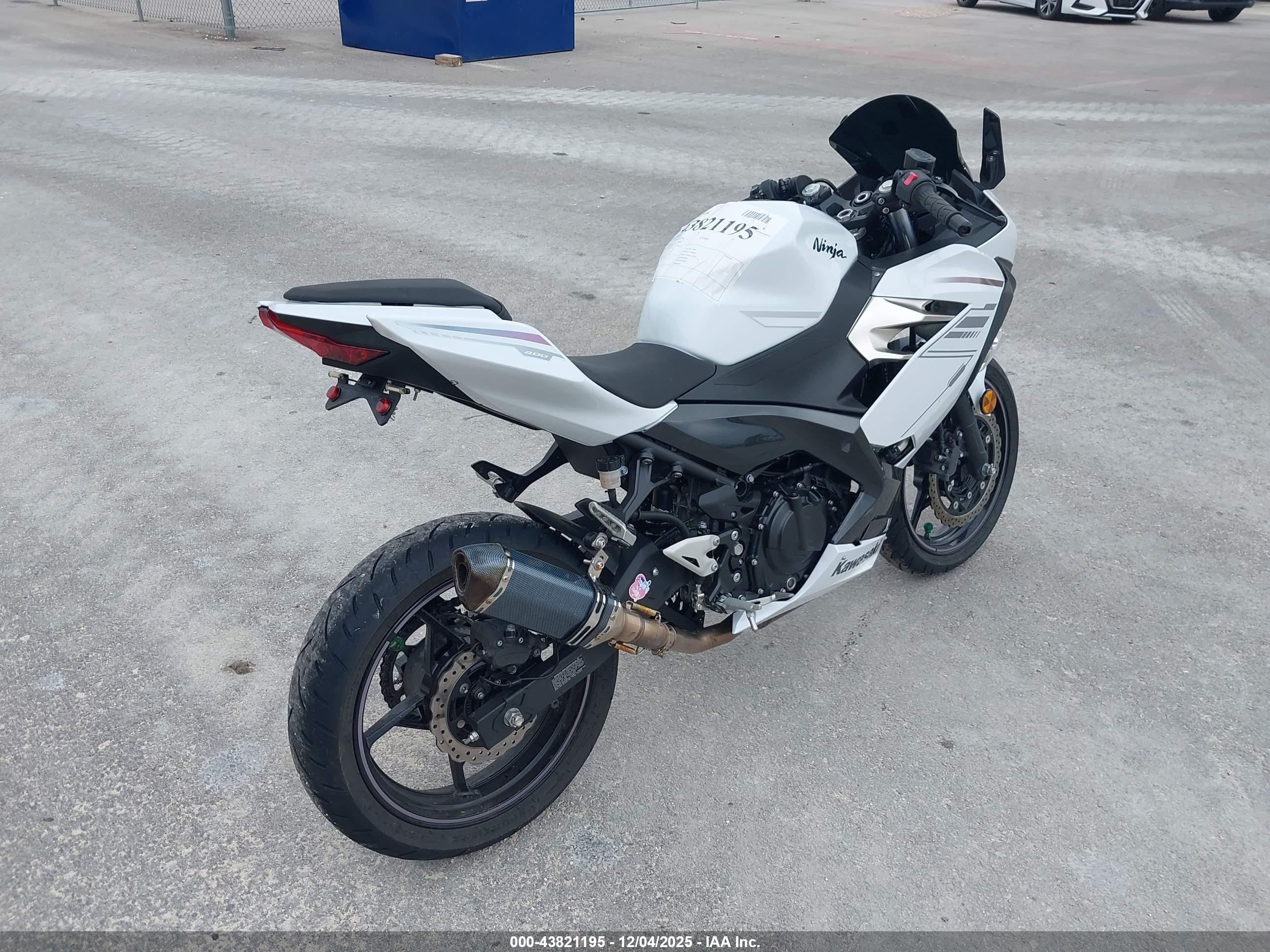 KAWASAKI EX400 image 4