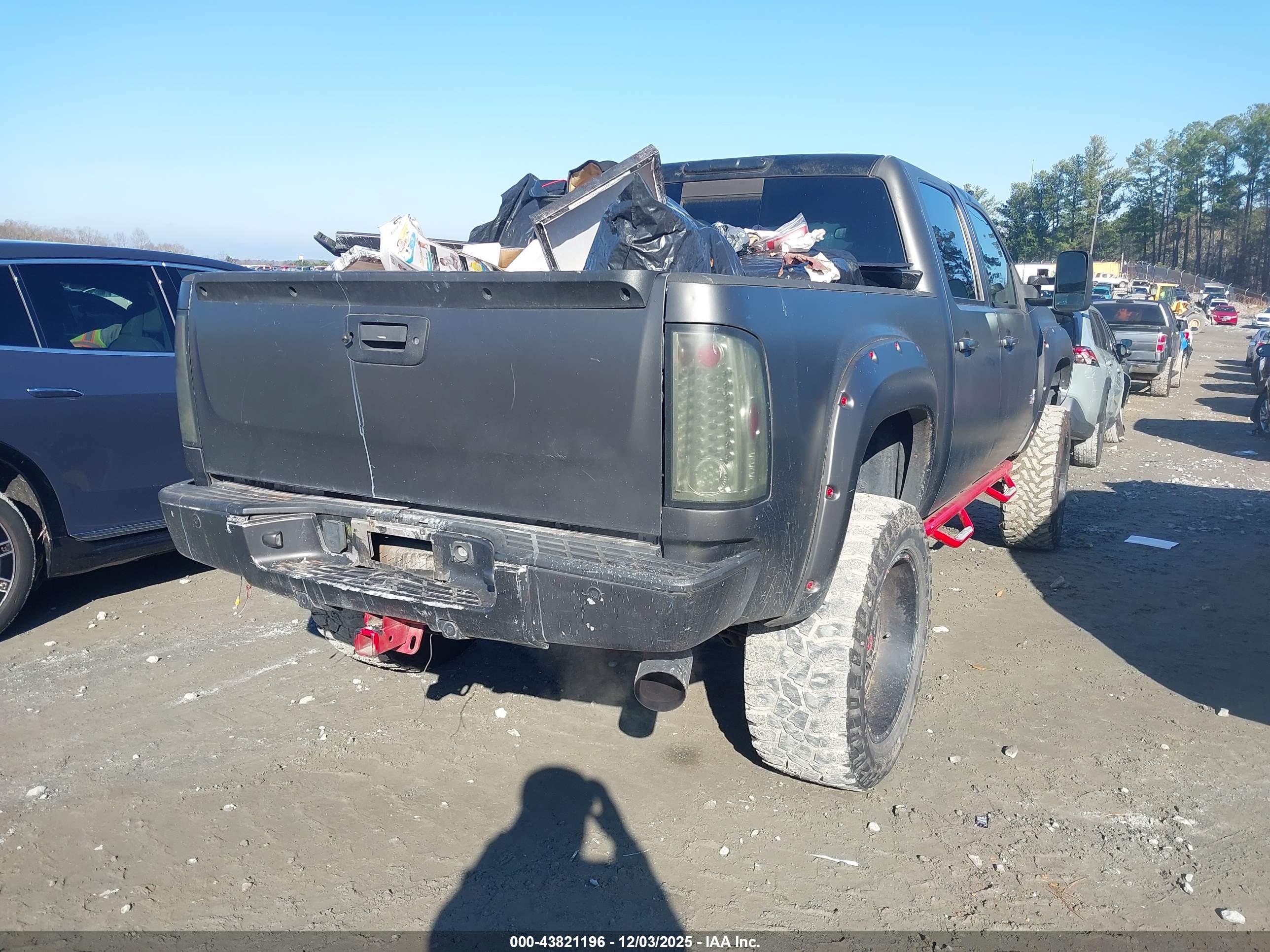 GMC SIERRA image 4