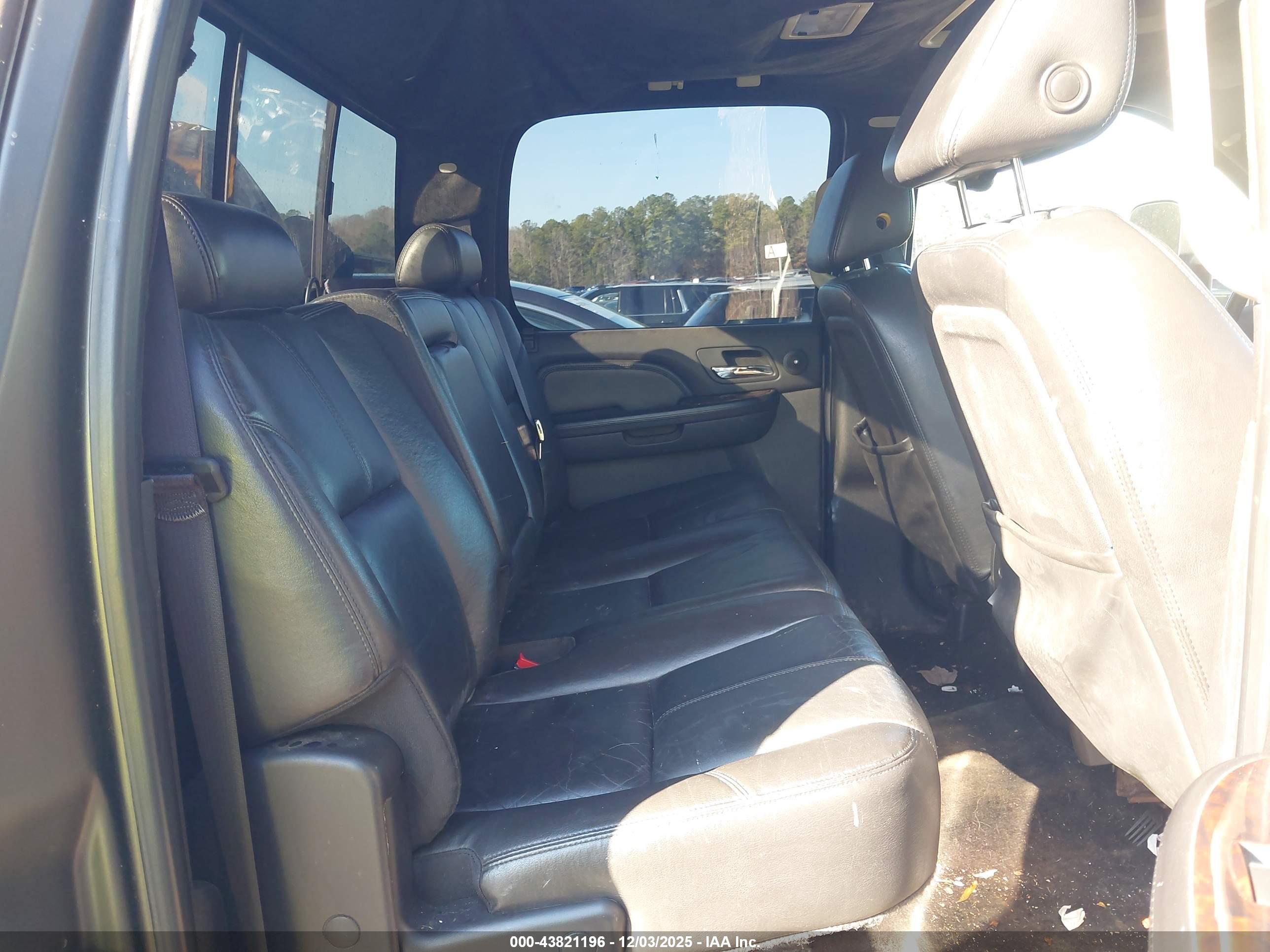 GMC SIERRA image 8