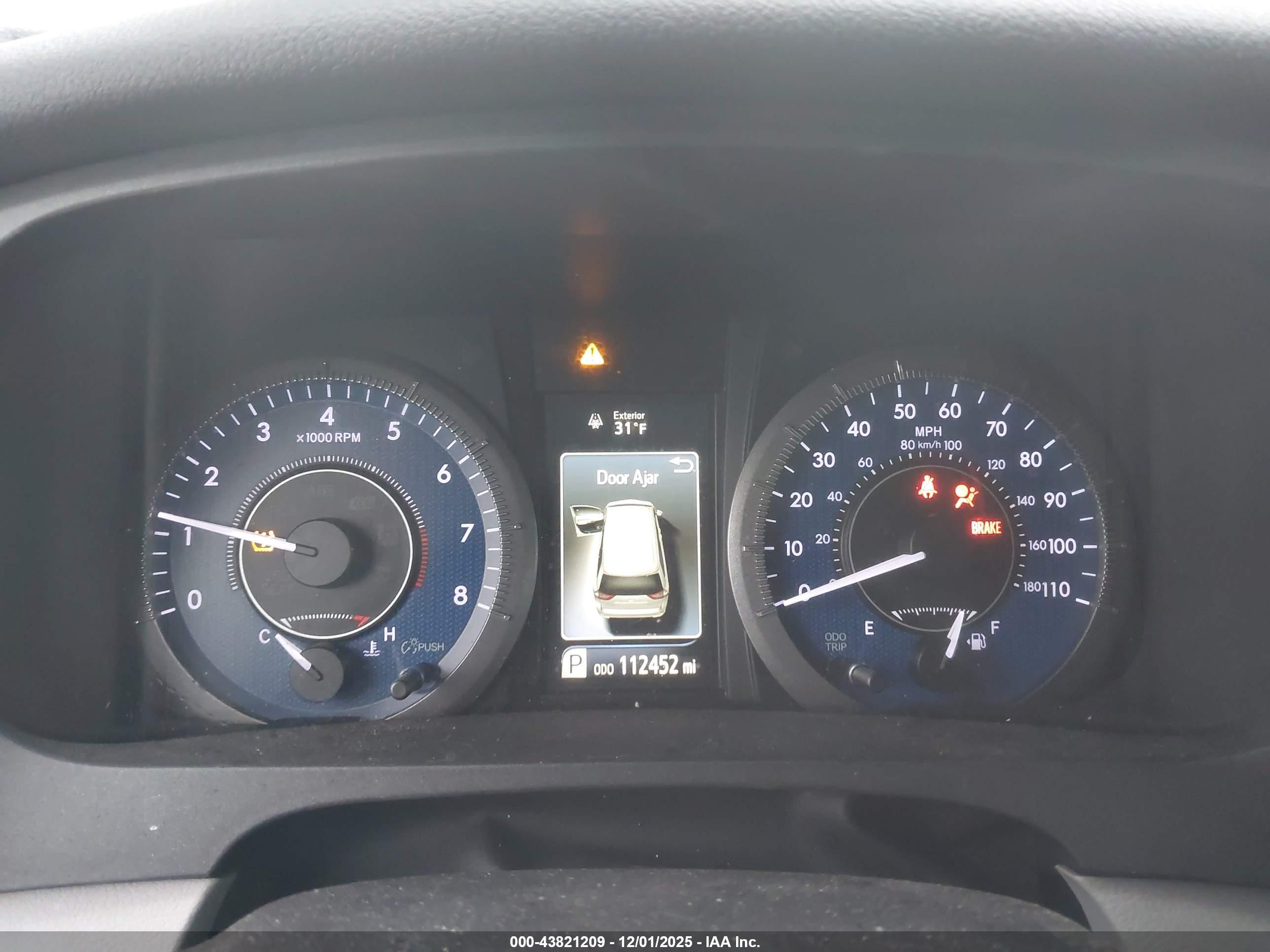 TOYOTA SIENNA image 7