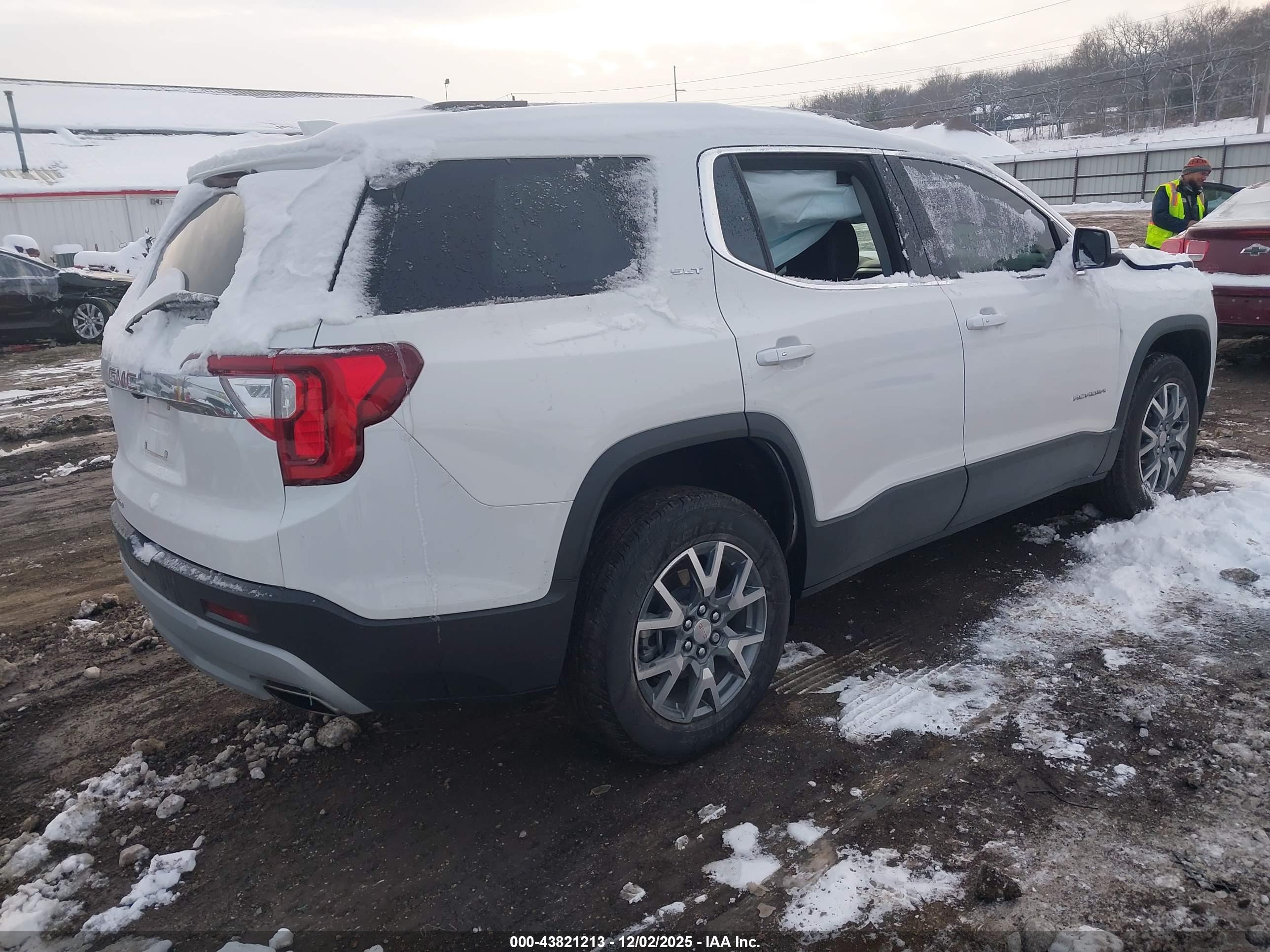 GMC ACADIA image 4