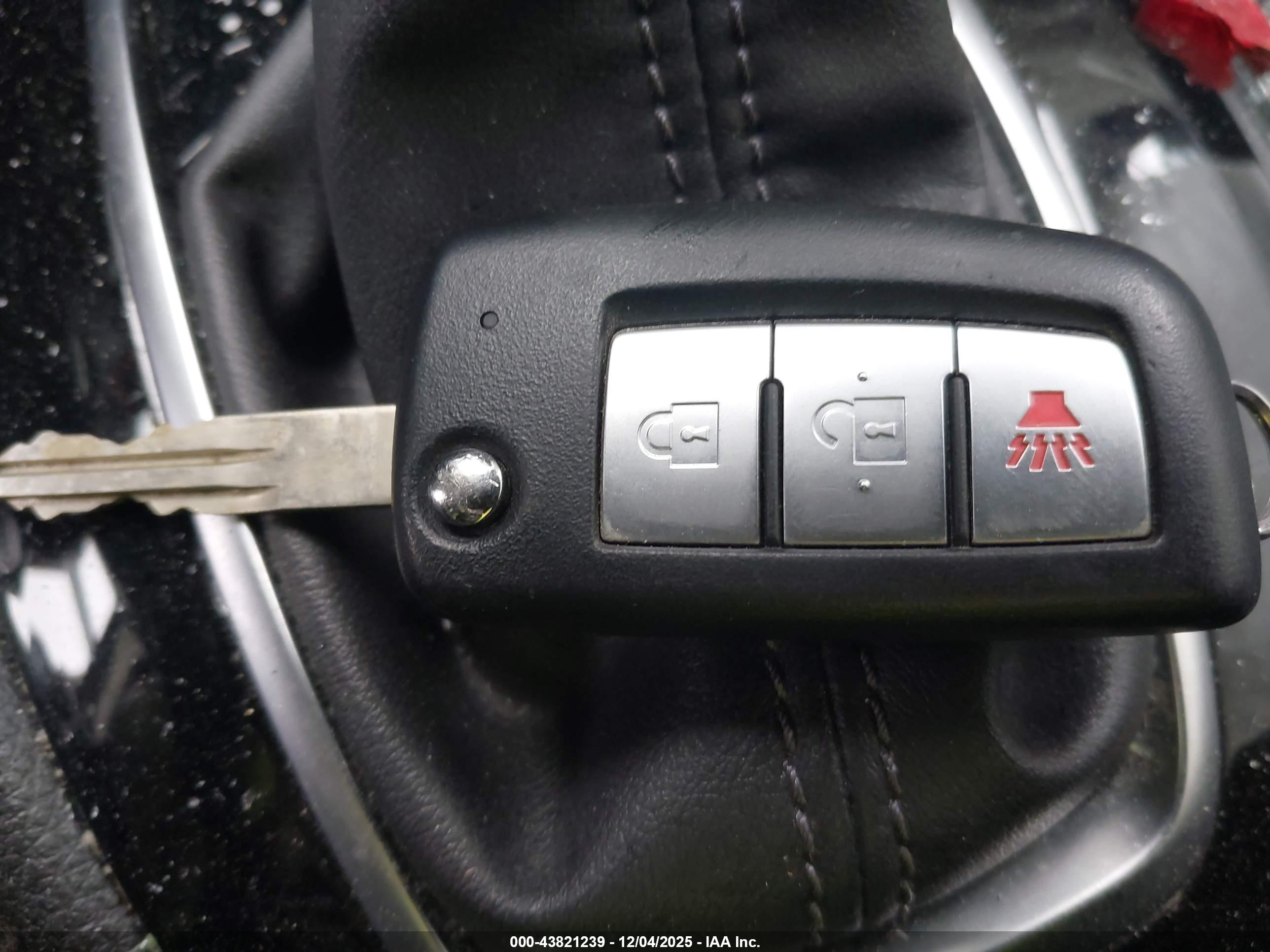 NISSAN ROGUE image 11