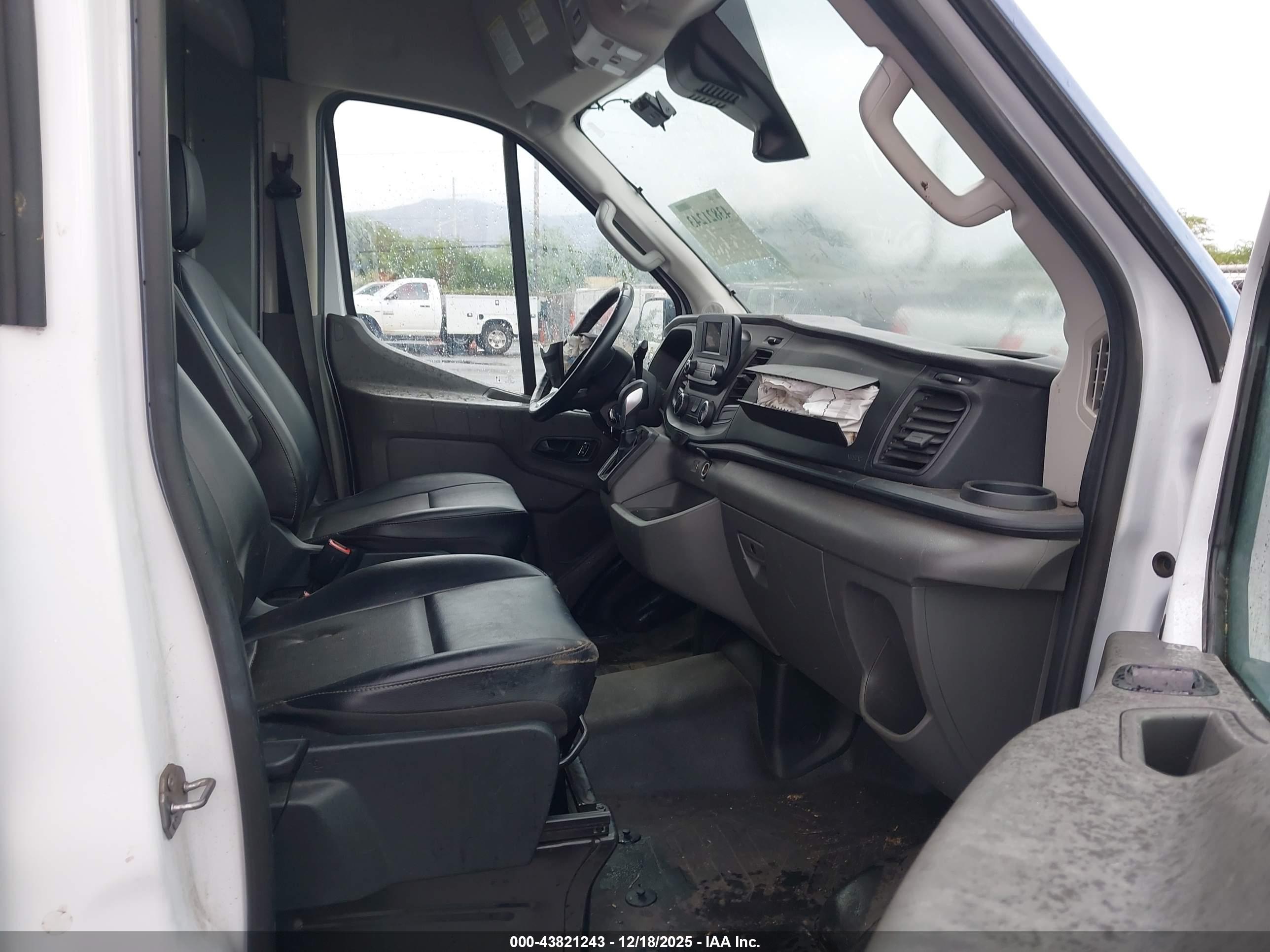 FORD TRANSIT-350 image 5