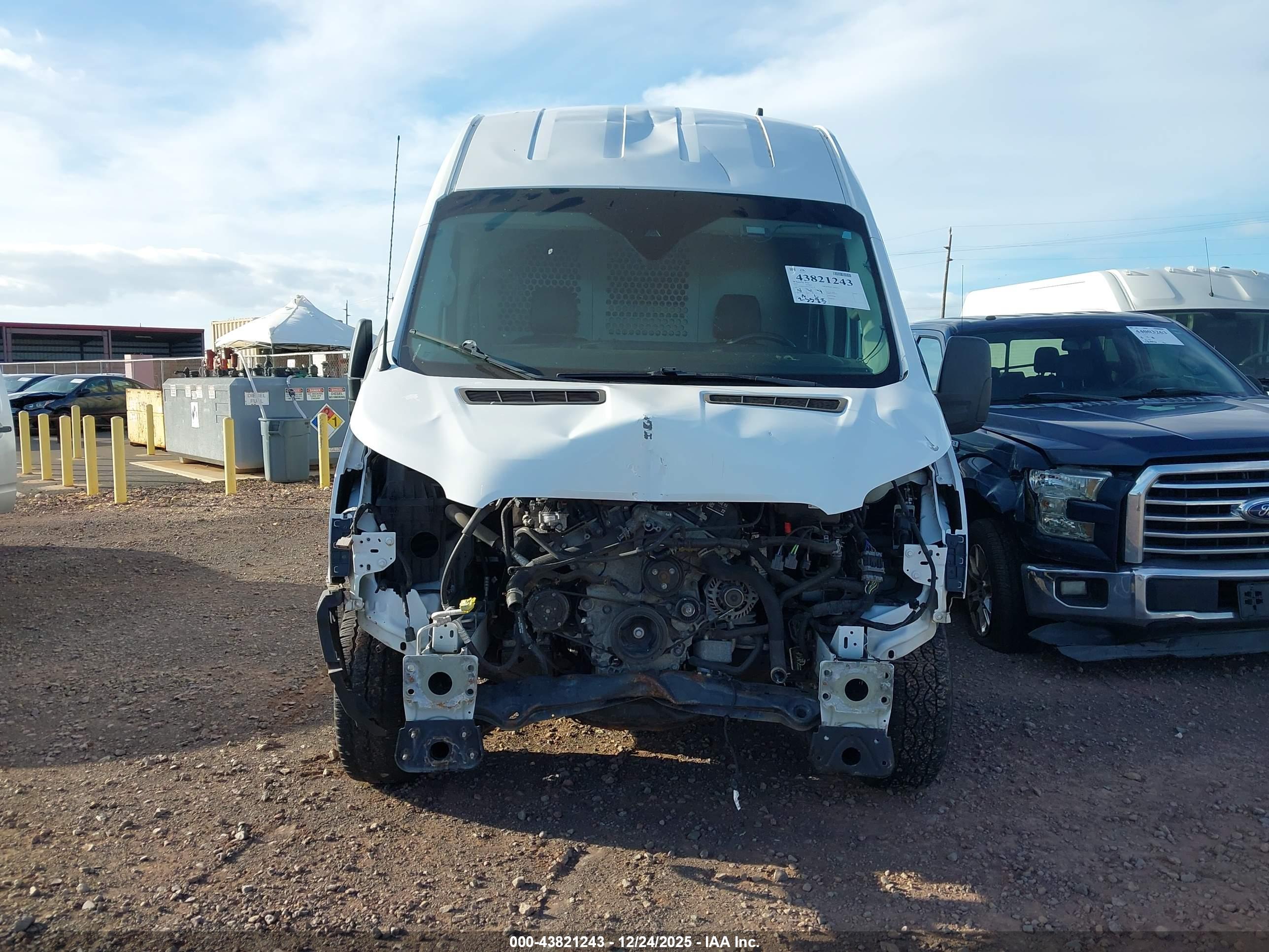 FORD TRANSIT-350 image 6