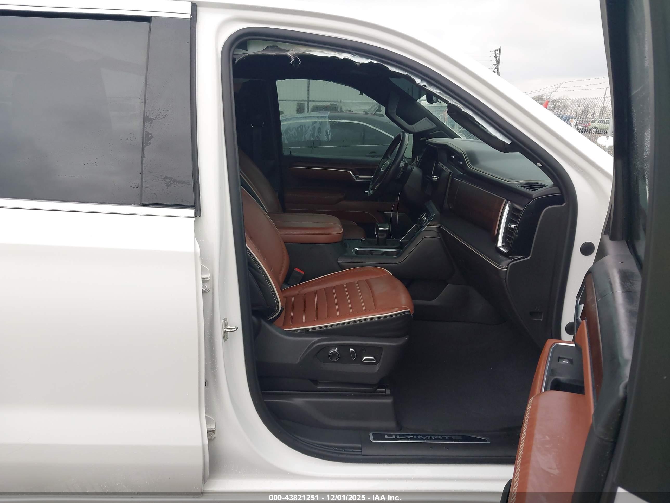 GMC SIERRA image 5