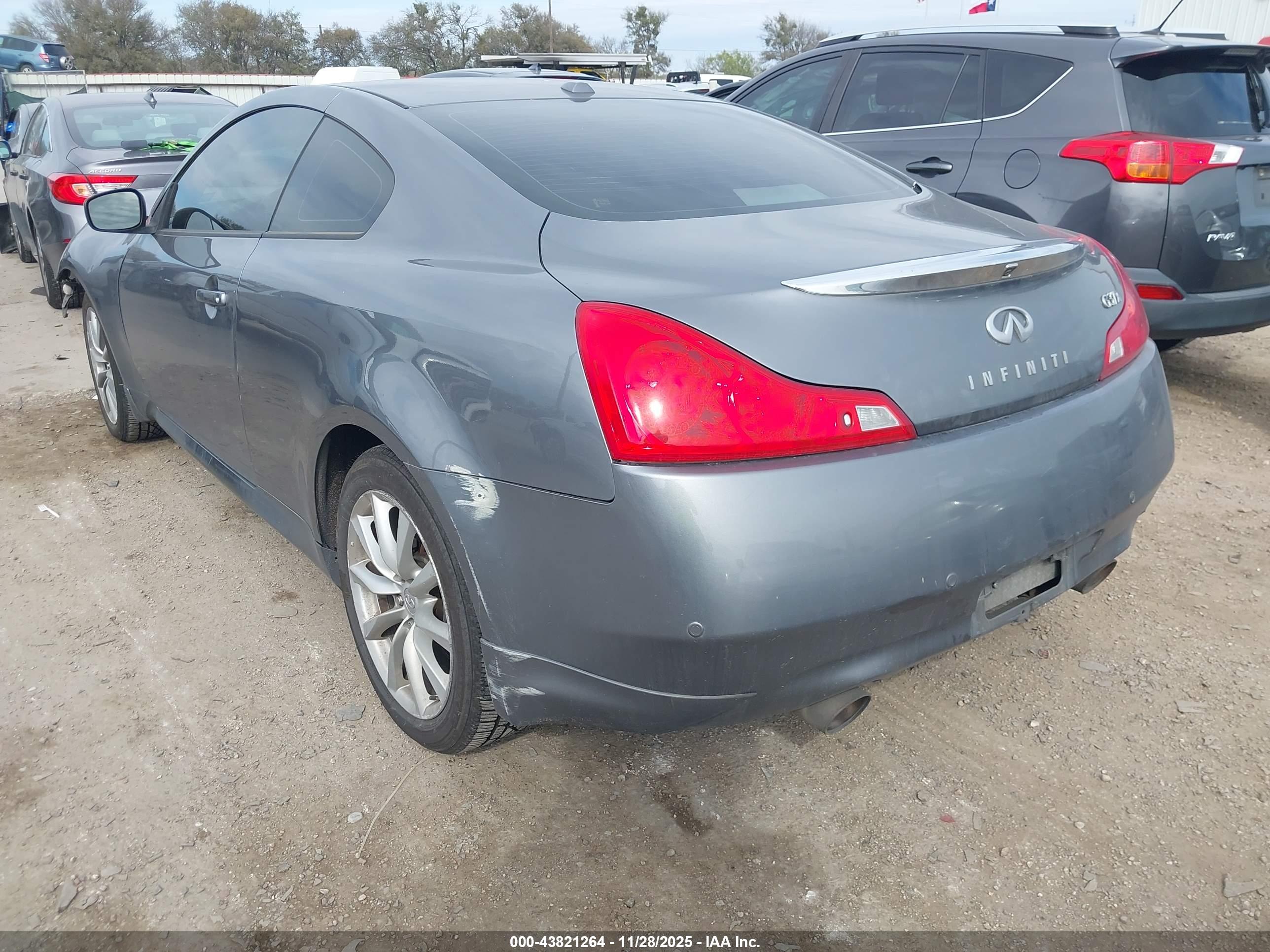 INFINITI G37X image 3