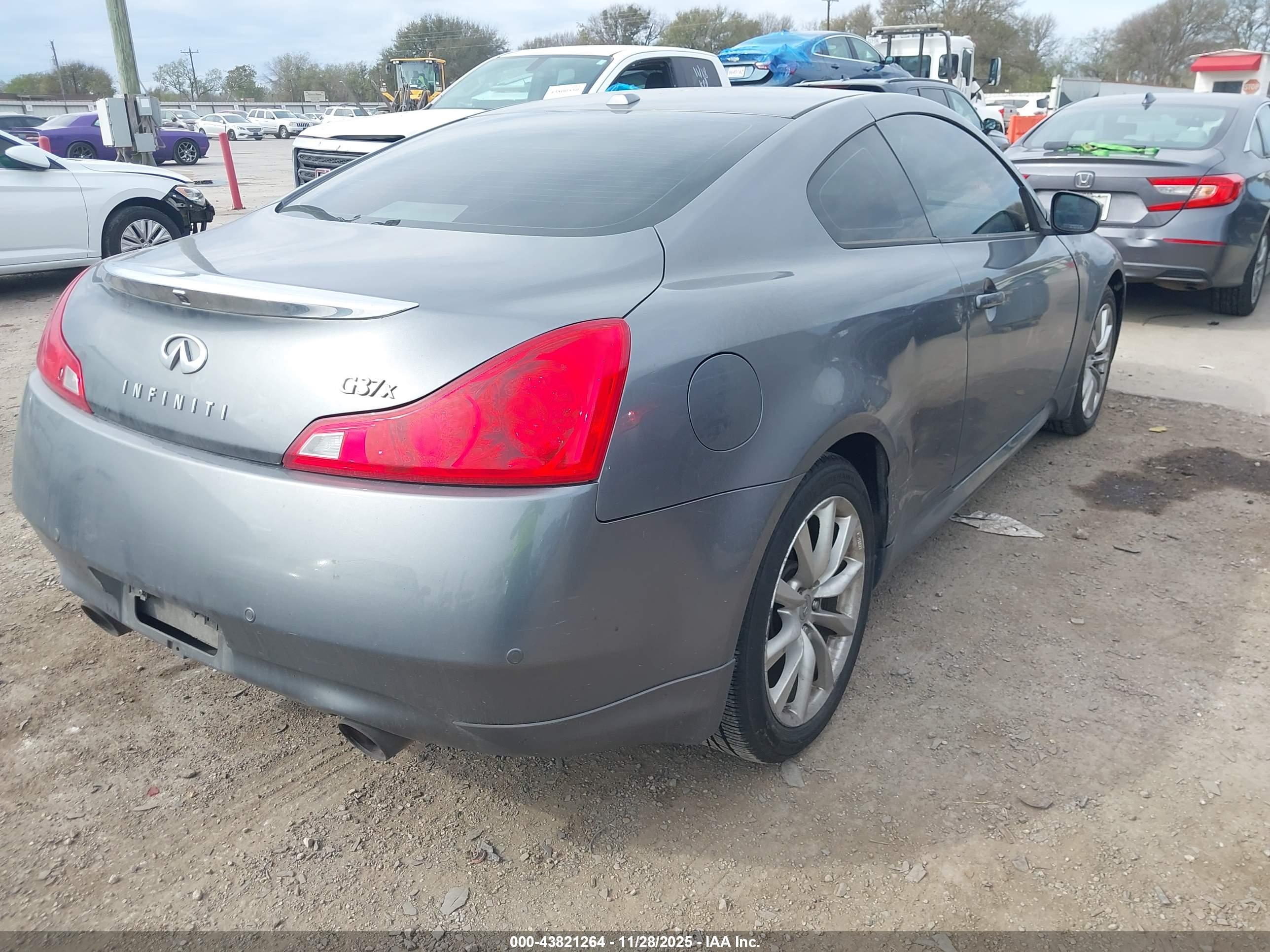 INFINITI G37X image 4