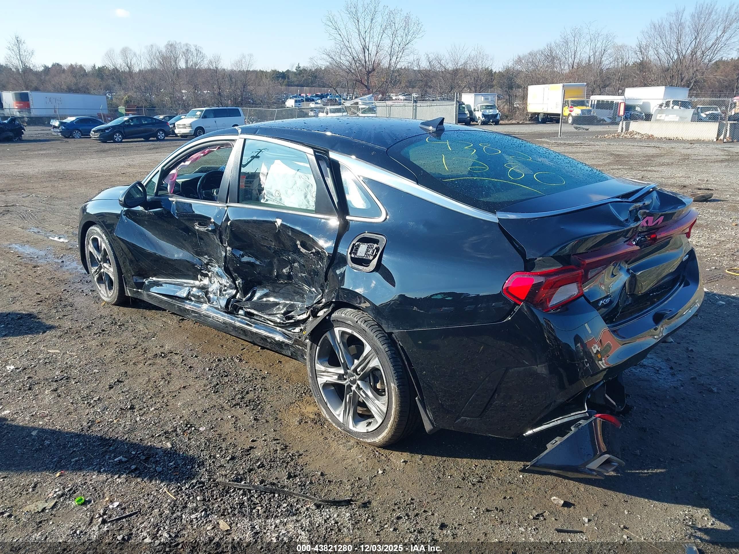 KIA K5 image 3
