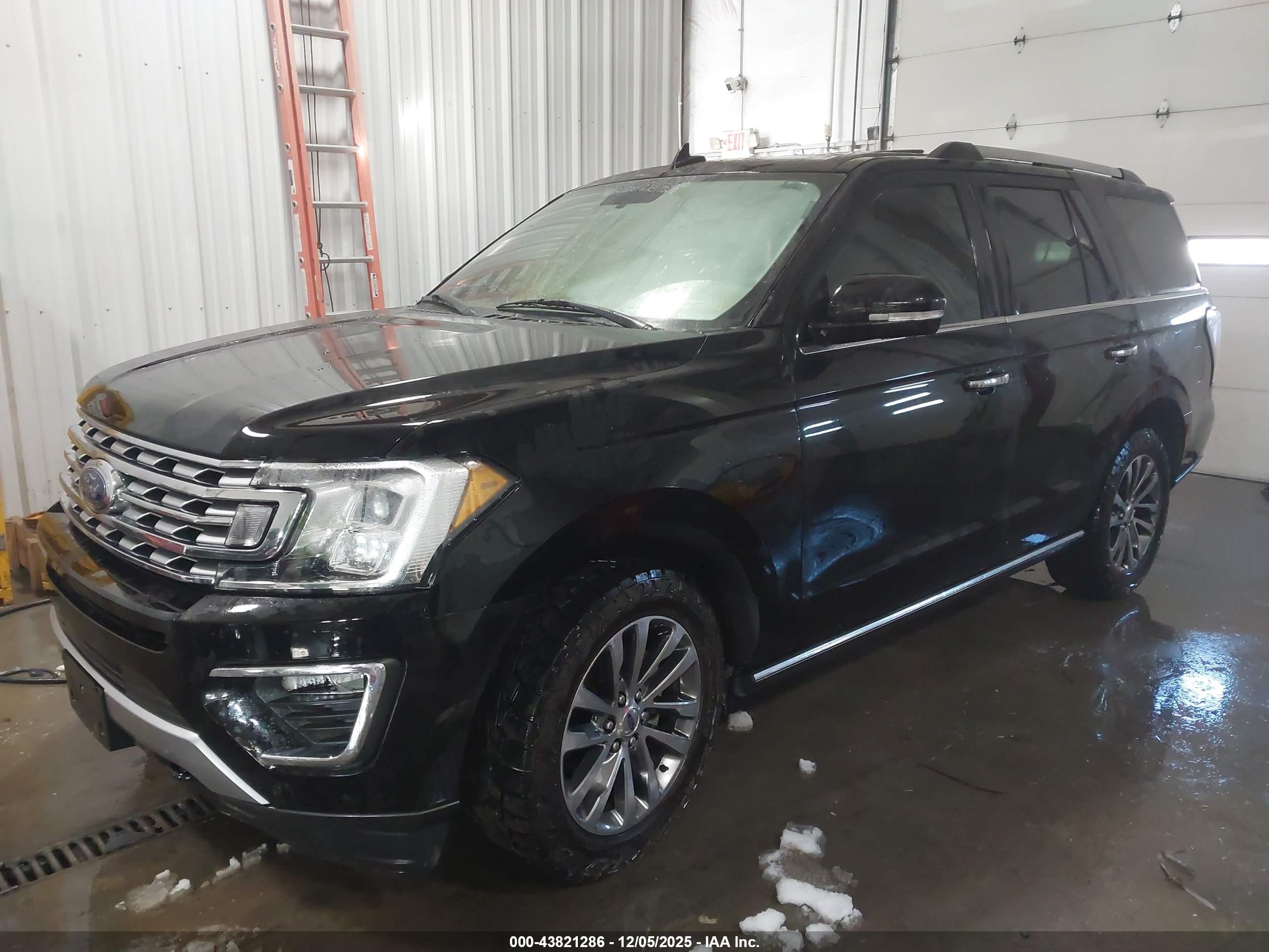 FORD EXPEDITION image 2