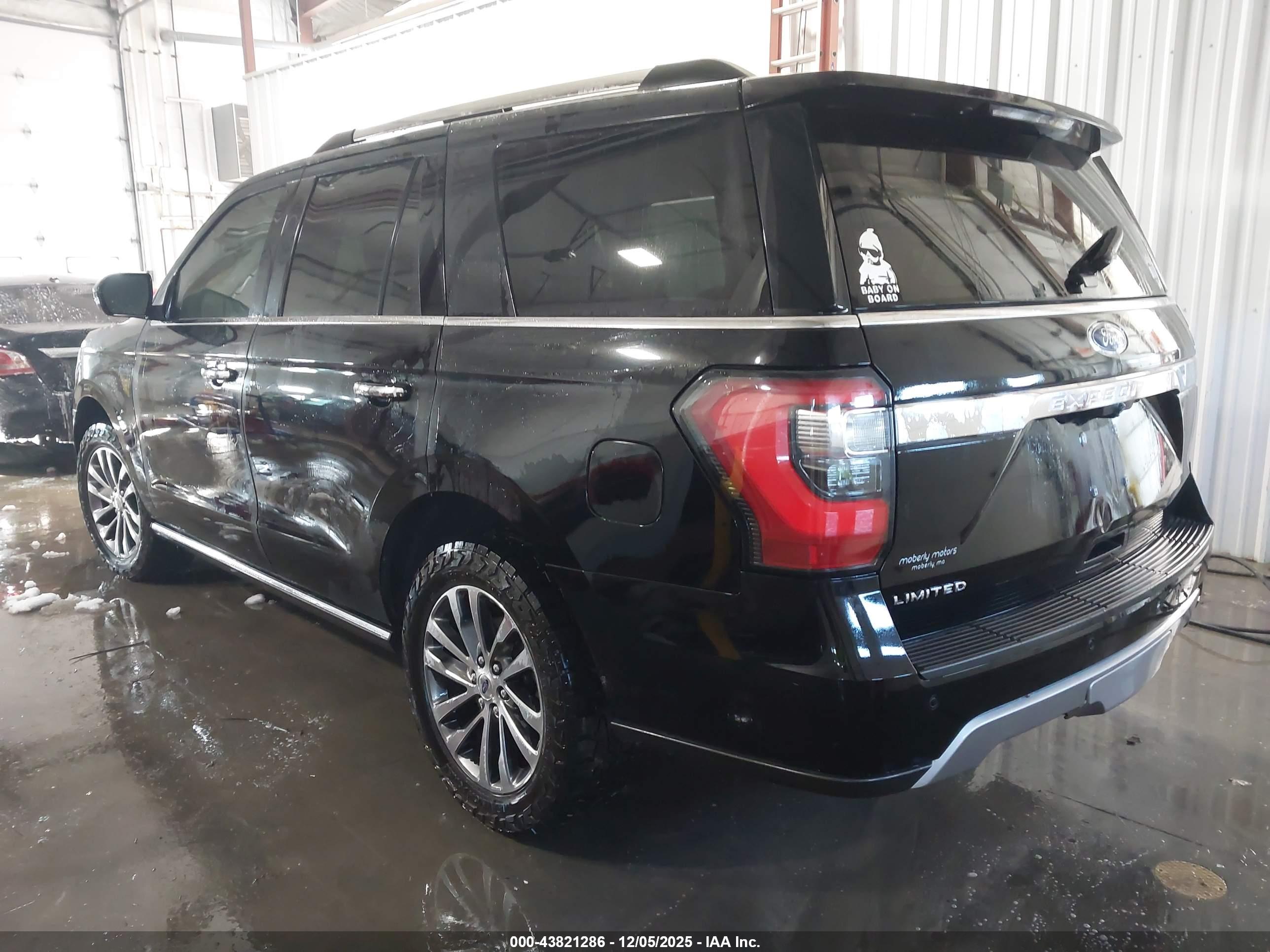 FORD EXPEDITION image 3