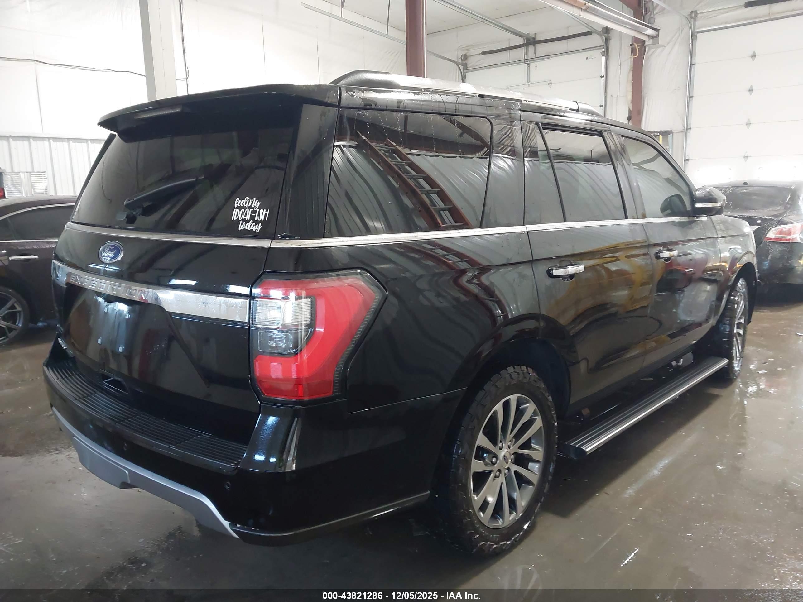FORD EXPEDITION image 4