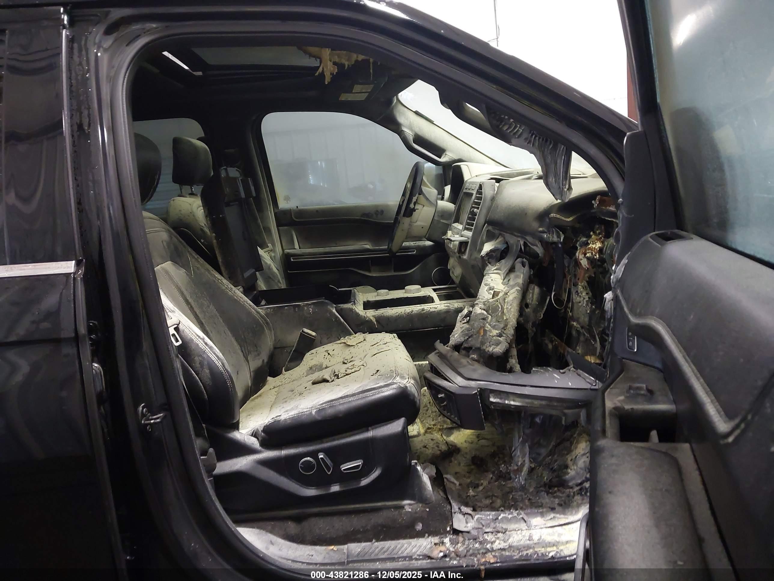 FORD EXPEDITION image 5
