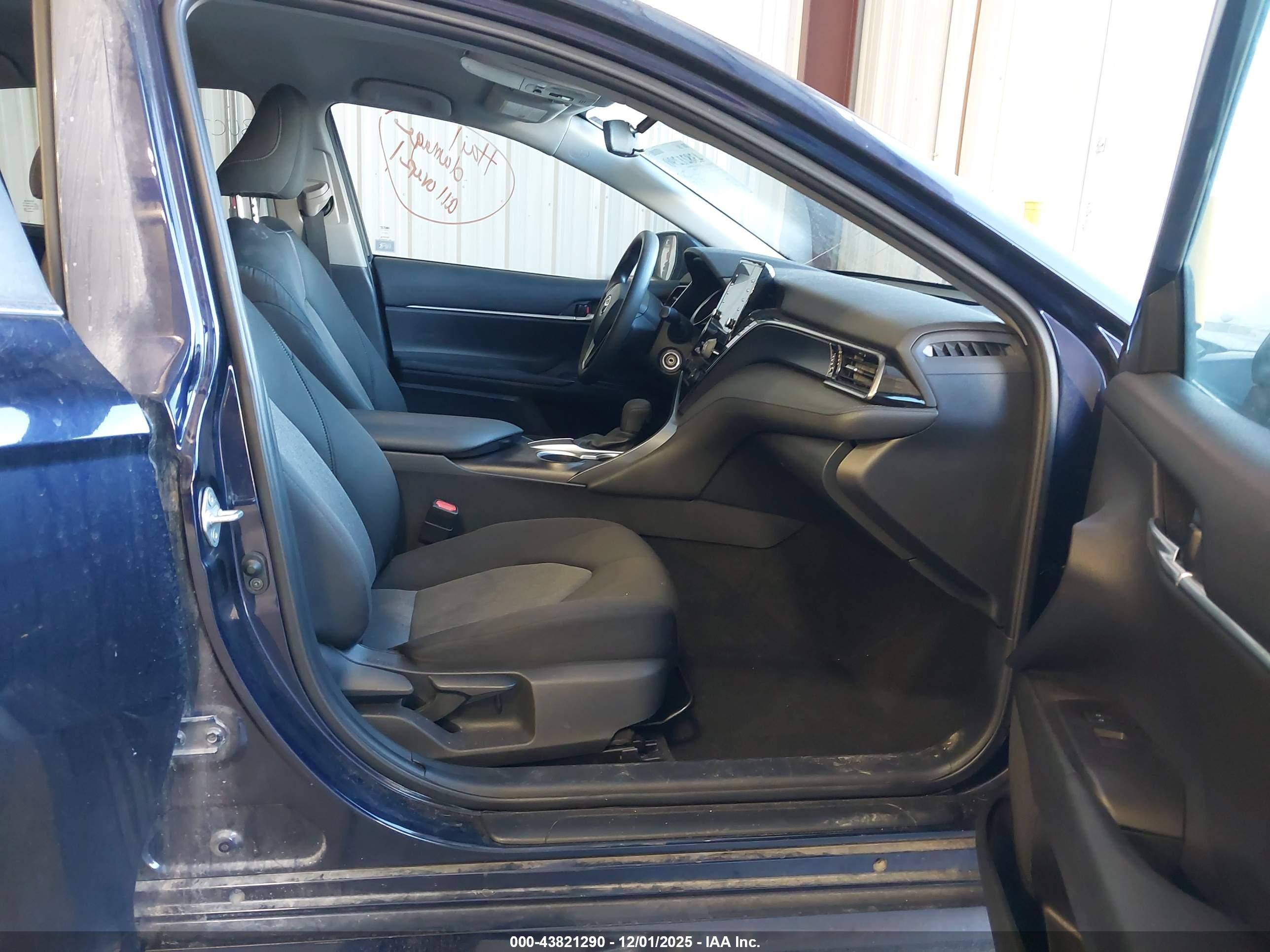 TOYOTA CAMRY image 5
