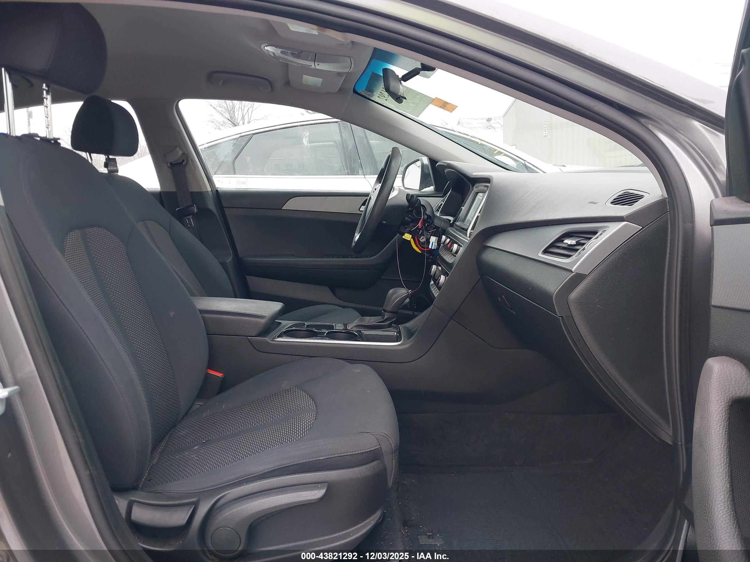 HYUNDAI SONATA image 5
