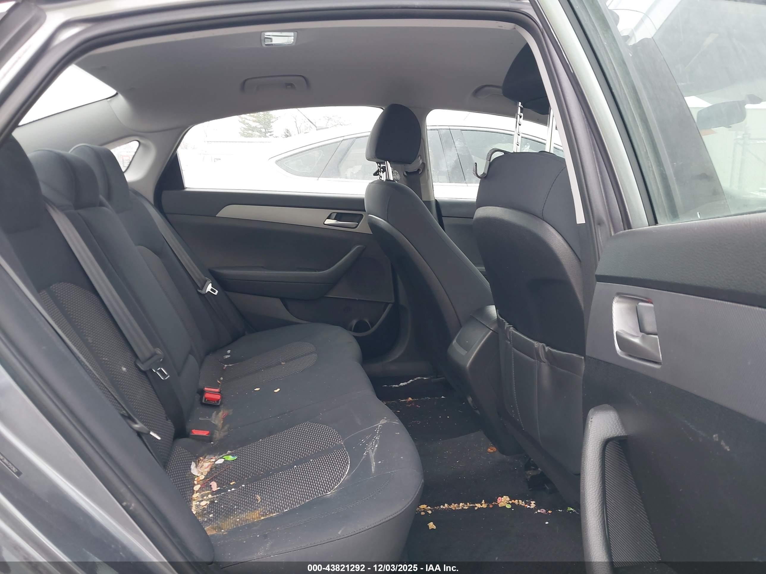 HYUNDAI SONATA image 8