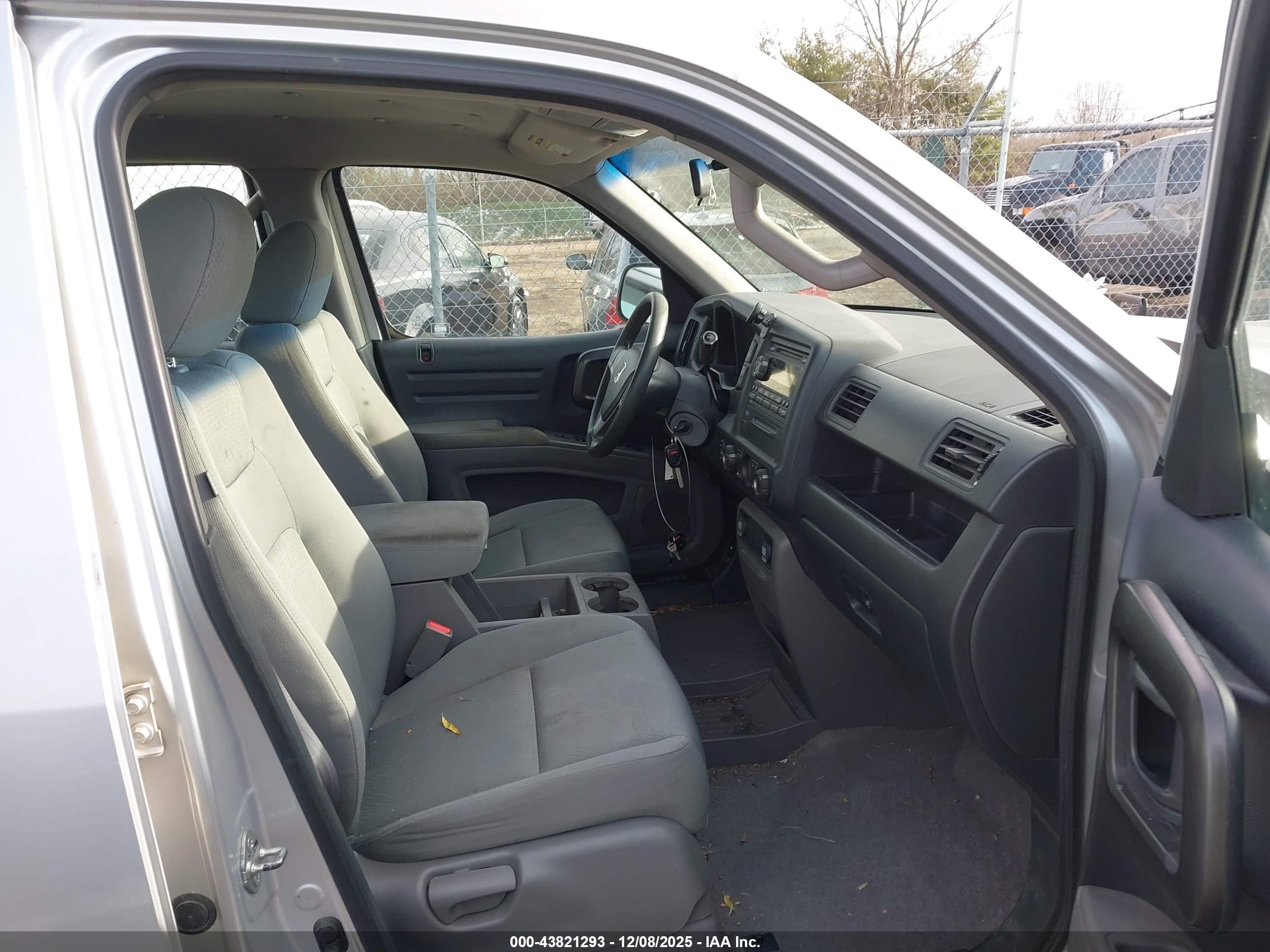 HONDA RIDGELINE image 5