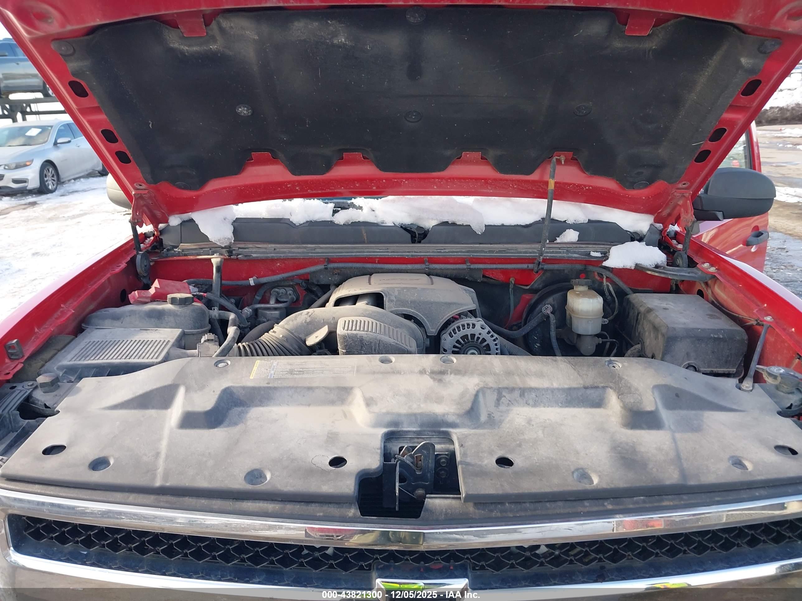 CHEVROLET SILVERADO image 10