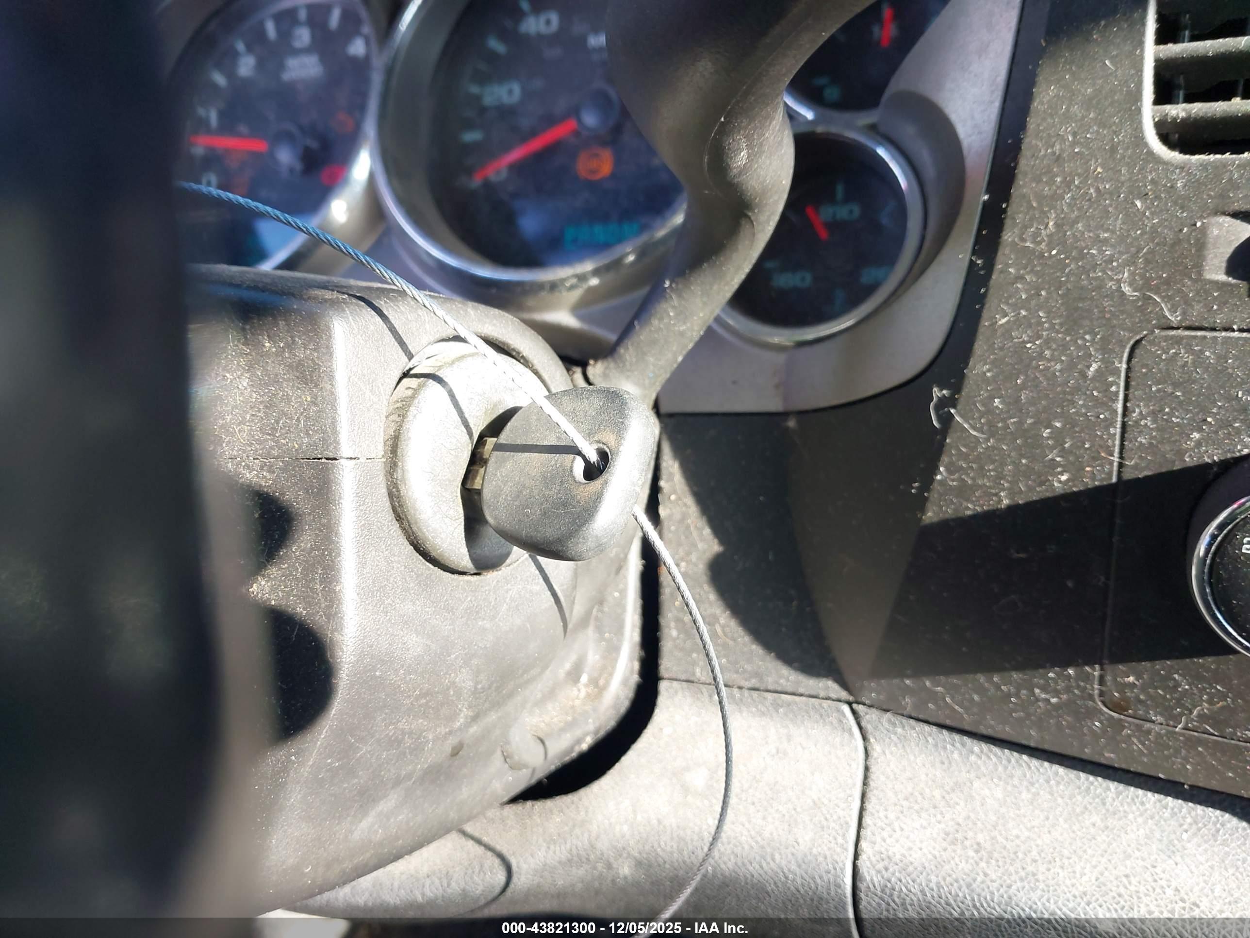 CHEVROLET SILVERADO image 11