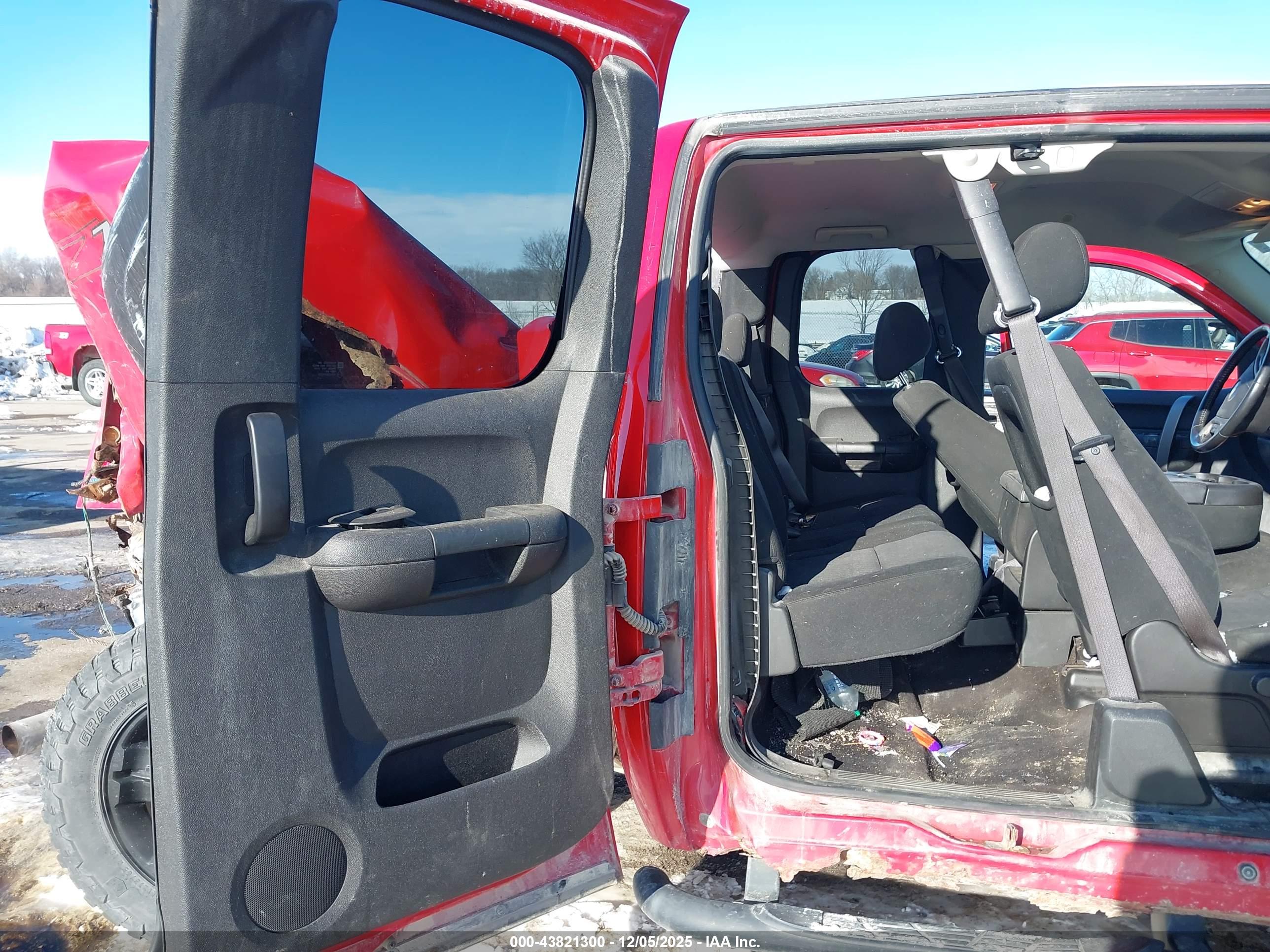 CHEVROLET SILVERADO image 8