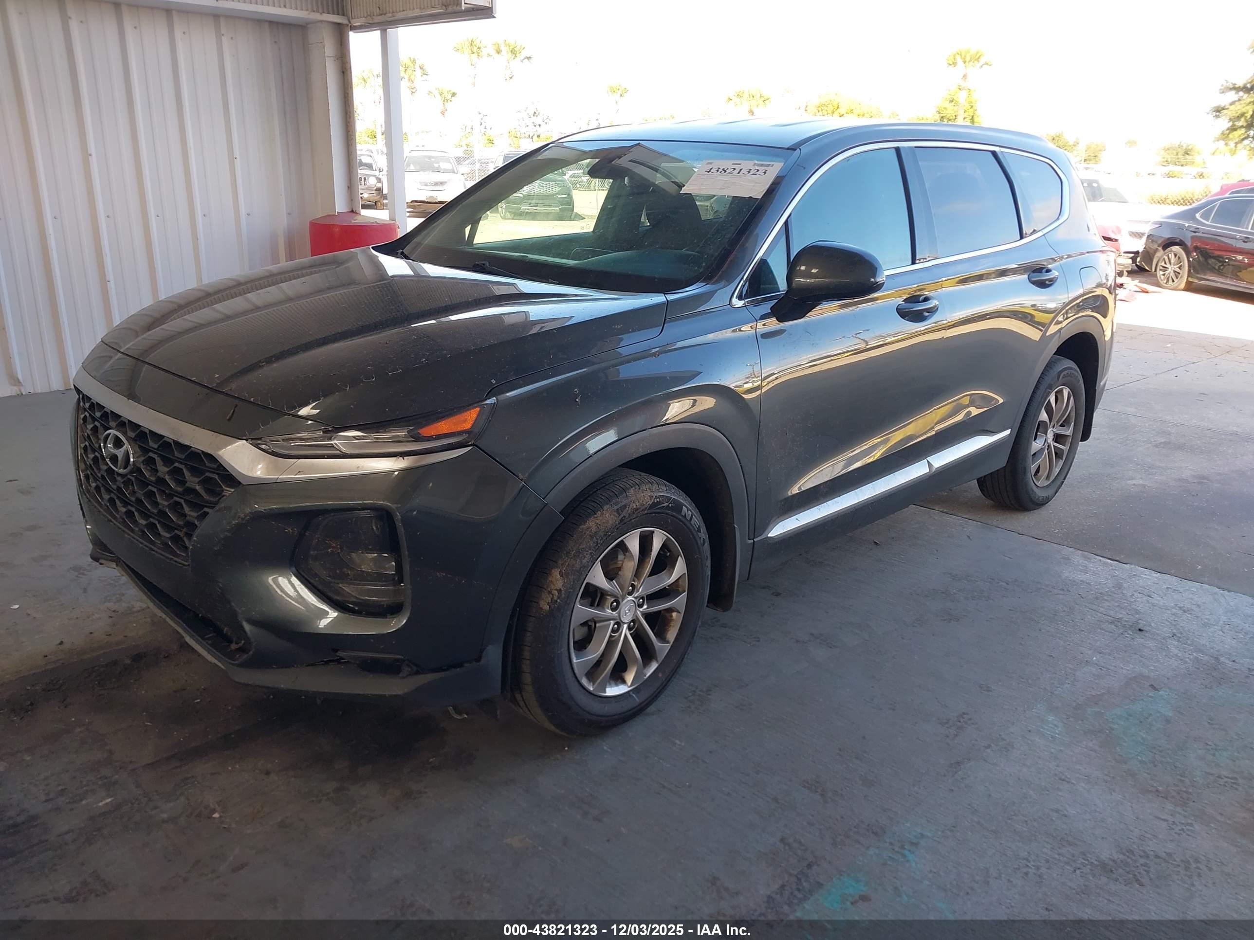 HYUNDAI SANTA image 2