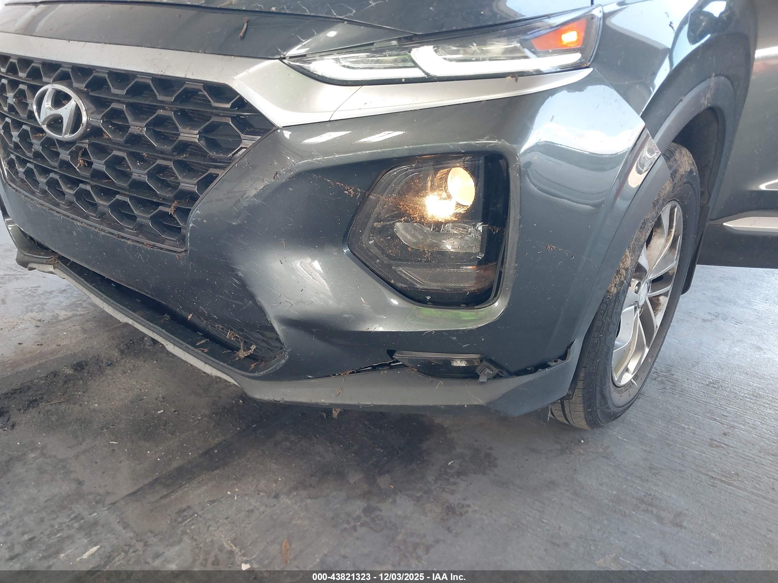 HYUNDAI SANTA image 6