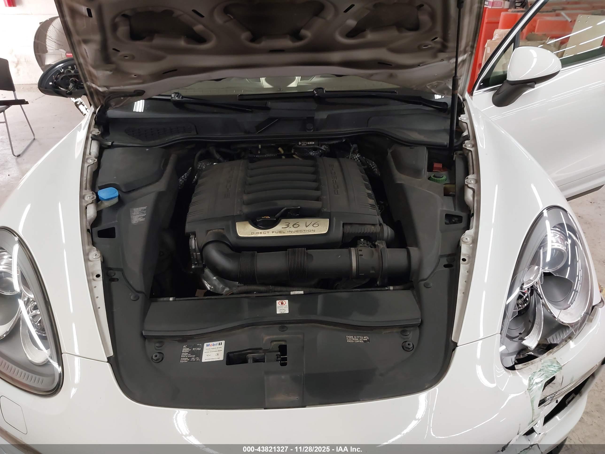 PORSCHE CAYENNE image 10