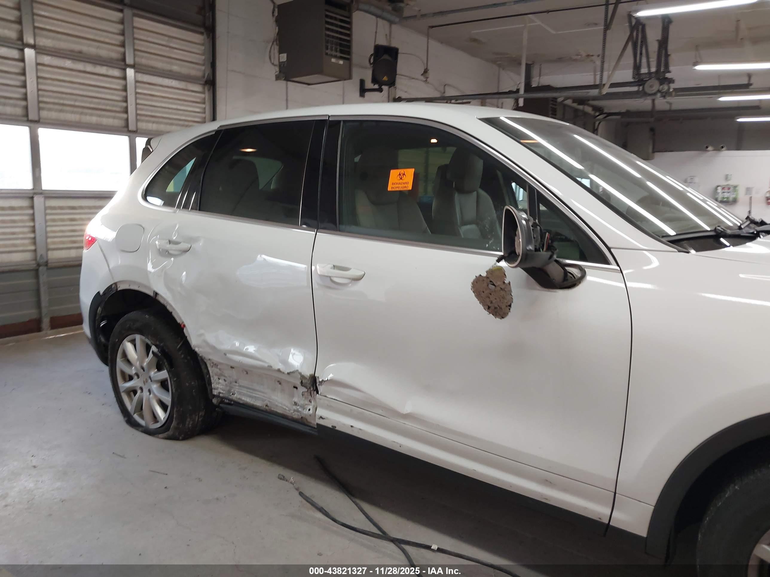 PORSCHE CAYENNE image 6