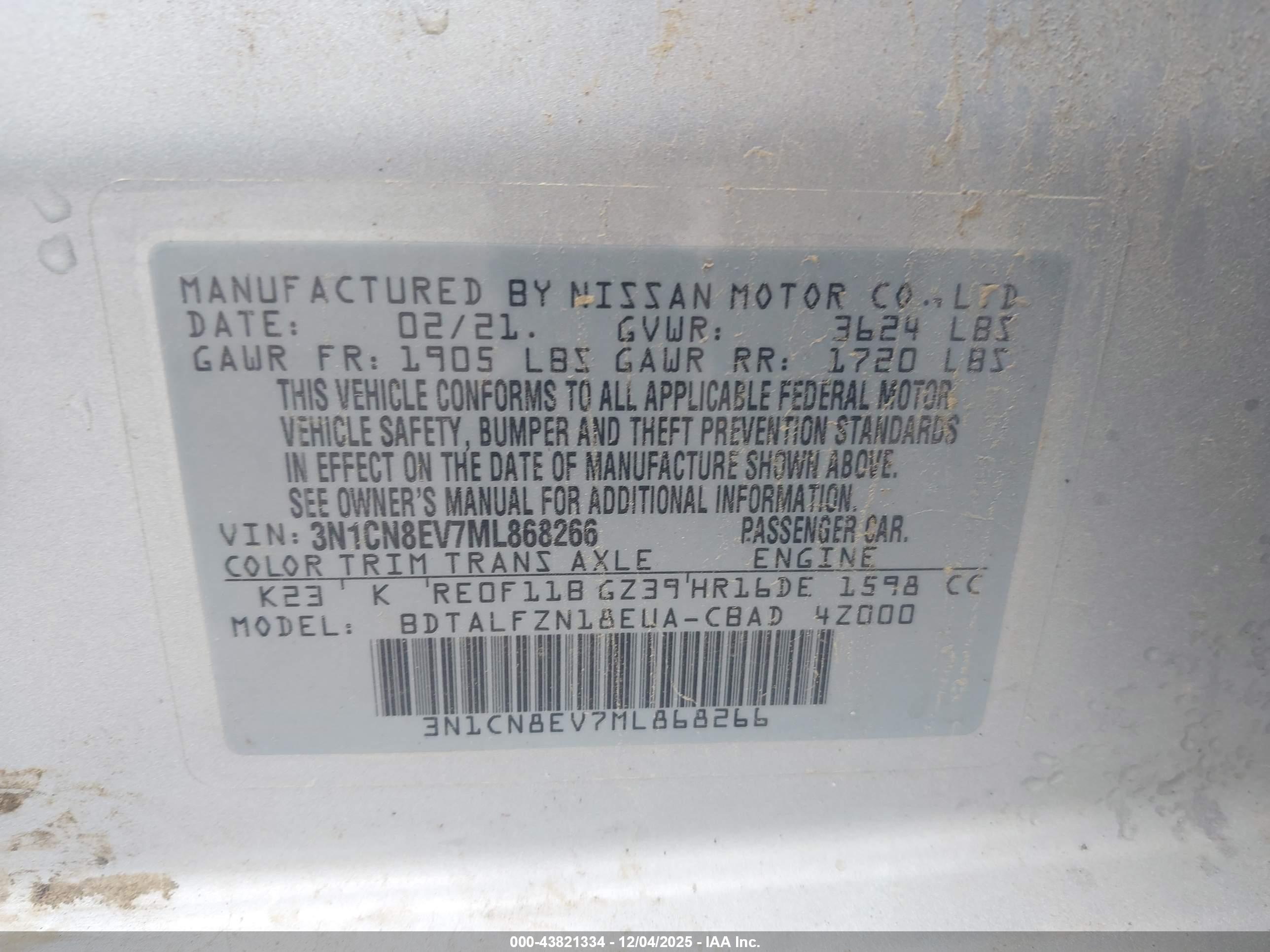NISSAN VERSA image 9