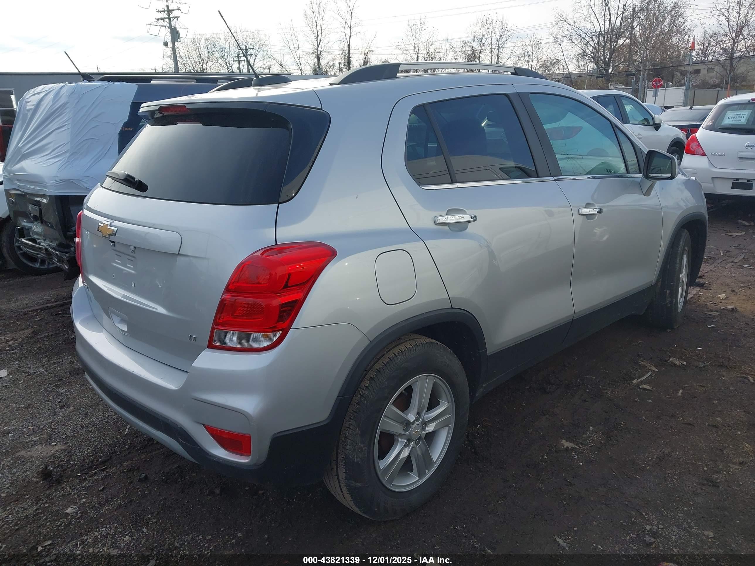CHEVROLET TRAX image 4