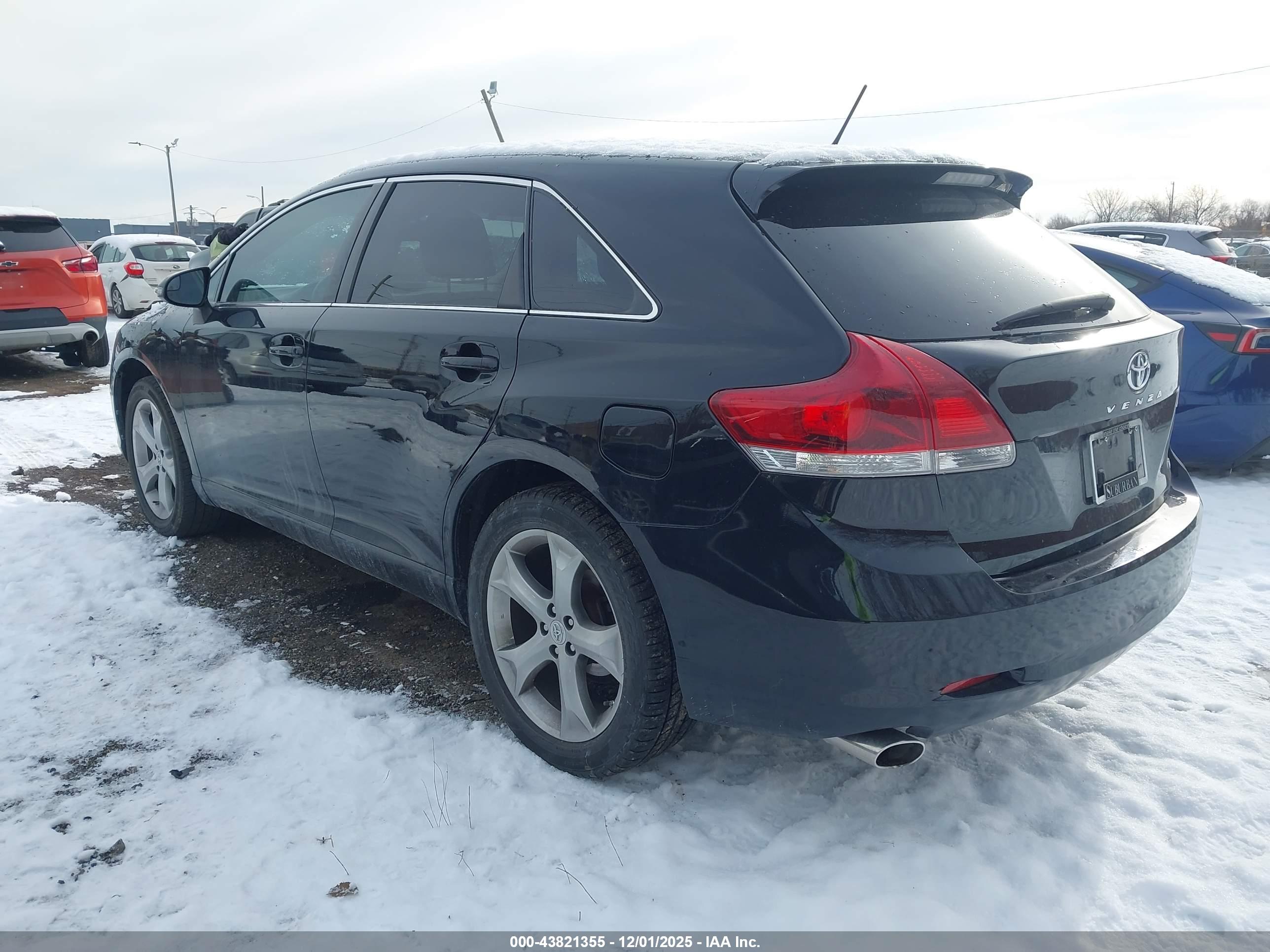 TOYOTA VENZA image 3